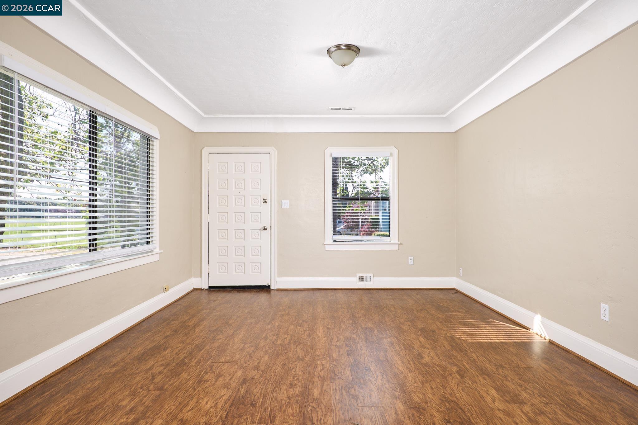 Detail Gallery Image 12 of 30 For 1440 Beach St, Vallejo,  CA 94590 - 3 Beds | 1 Baths