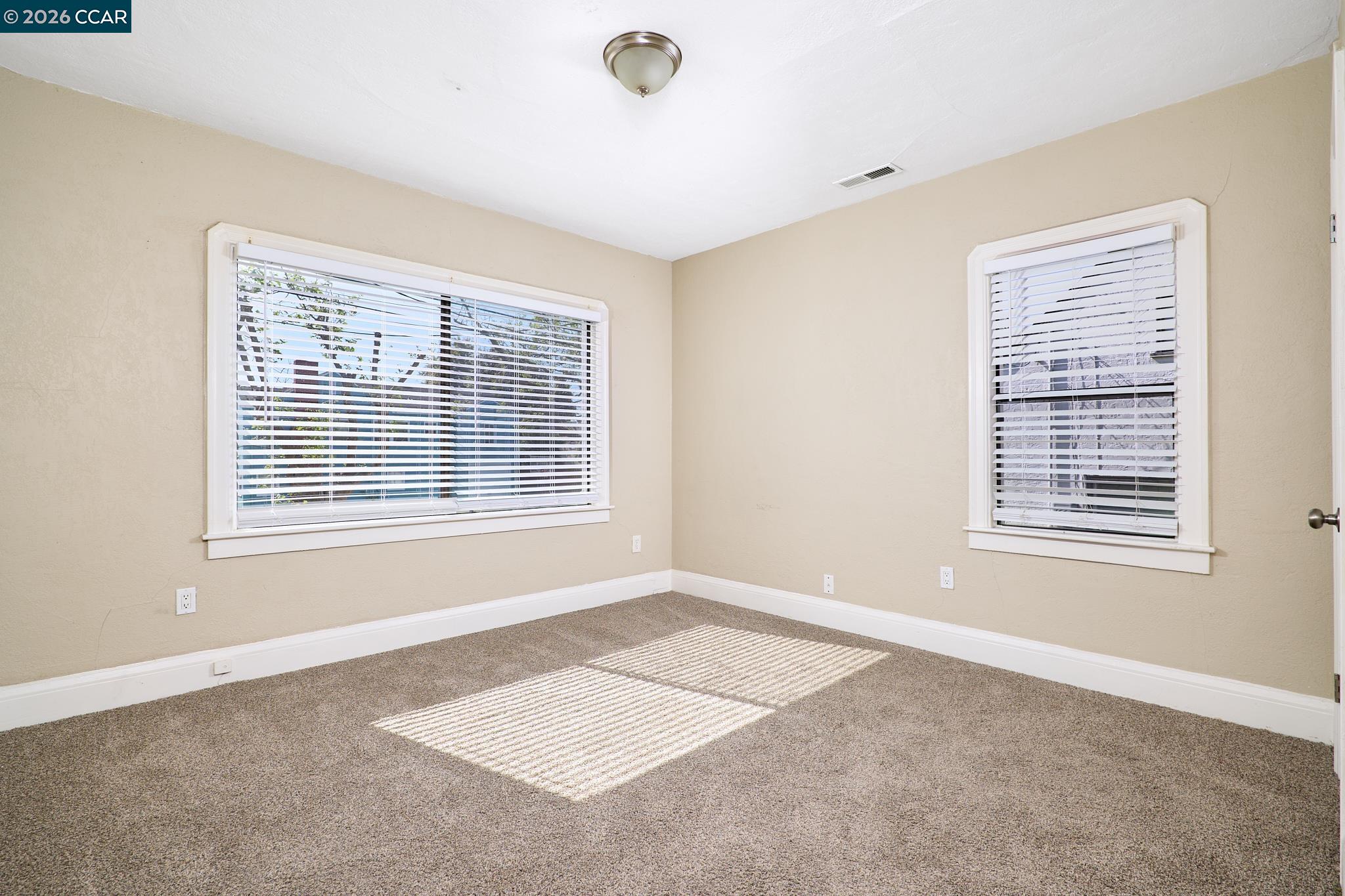 Detail Gallery Image 17 of 30 For 1440 Beach St, Vallejo,  CA 94590 - 3 Beds | 1 Baths