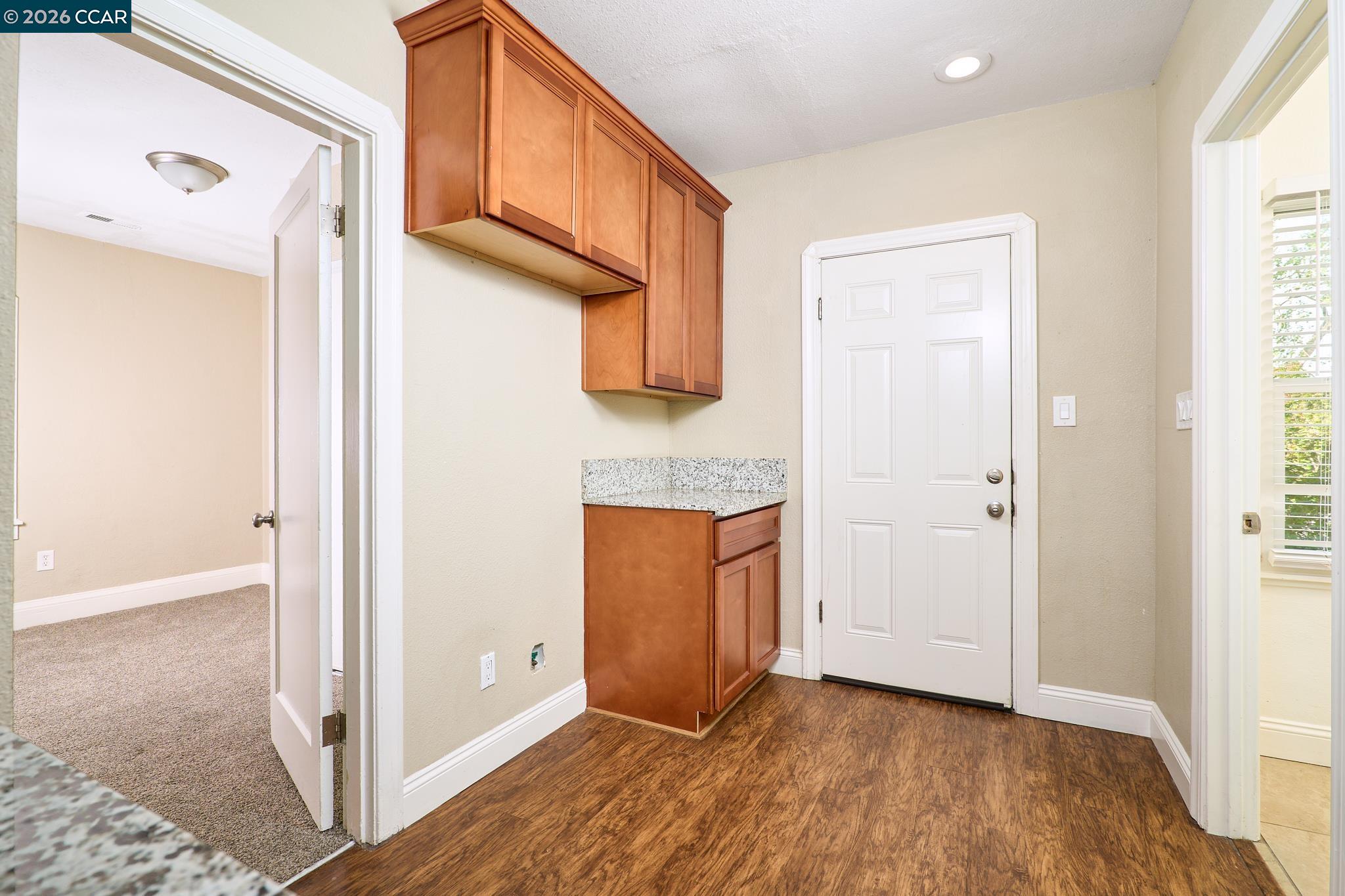 Detail Gallery Image 6 of 30 For 1440 Beach St, Vallejo,  CA 94590 - 3 Beds | 1 Baths
