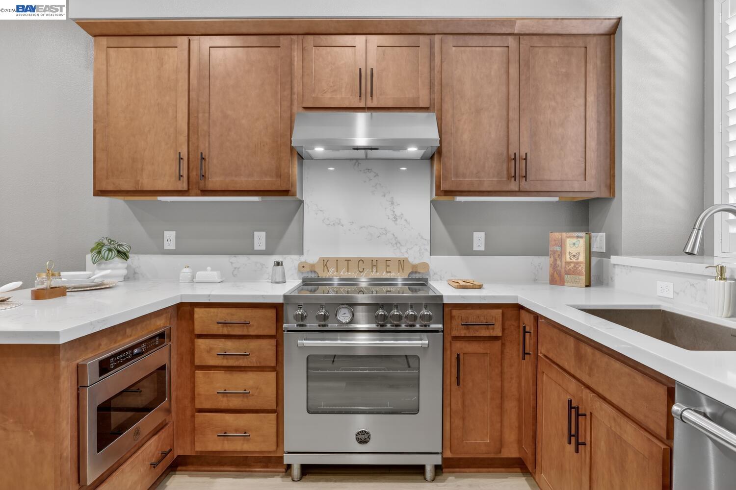 Detail Gallery Image 14 of 33 For 922 Noble Fir Ter #5,  Sunnyvale,  CA 94086 - 2 Beds | 2/1 Baths