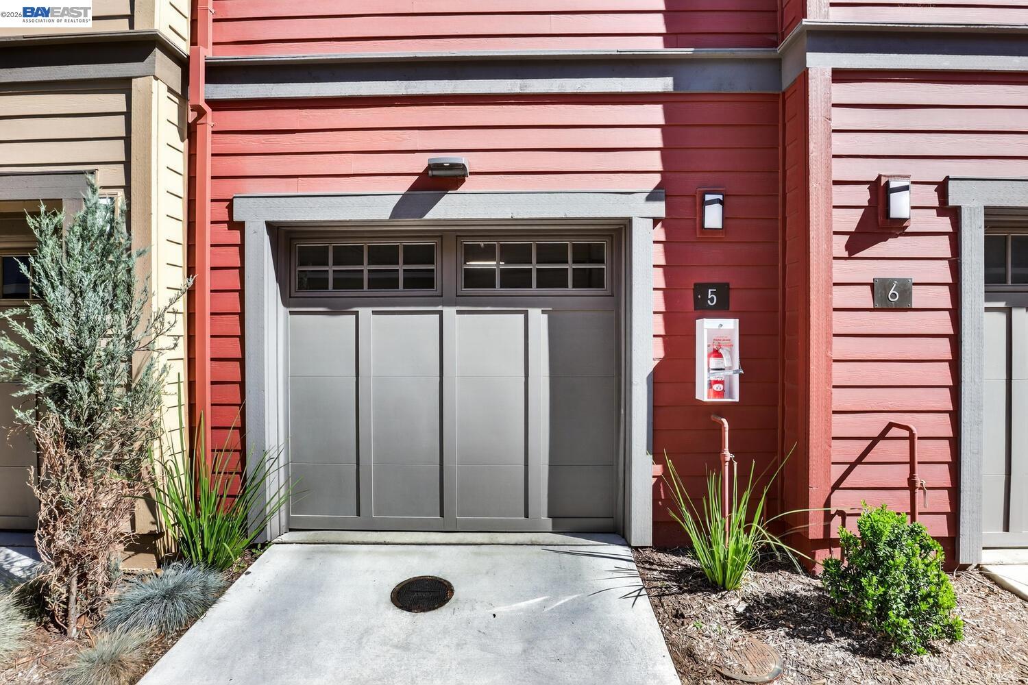 Detail Gallery Image 25 of 33 For 922 Noble Fir Ter #5,  Sunnyvale,  CA 94086 - 2 Beds | 2/1 Baths