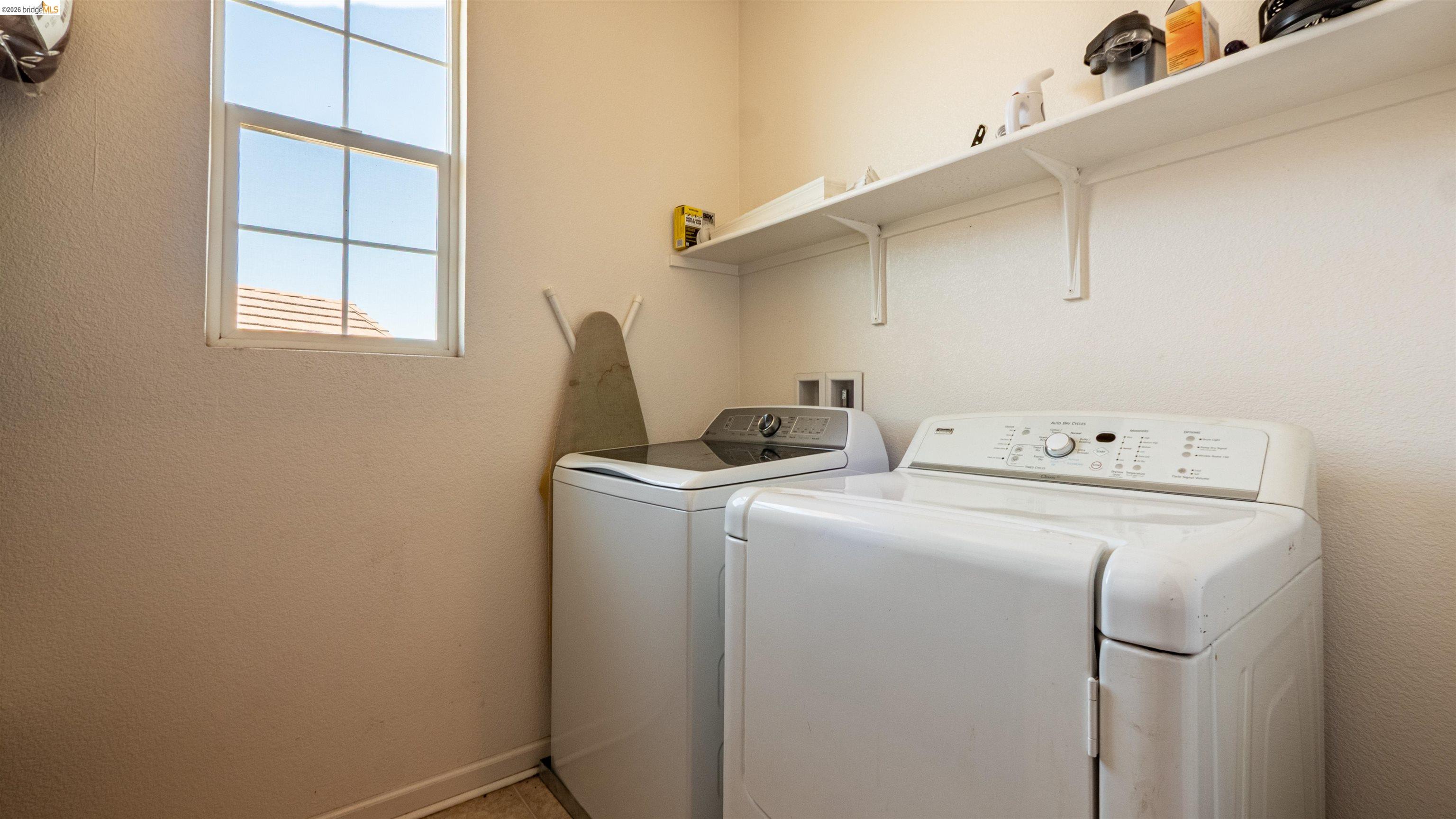 Detail Gallery Image 20 of 29 For 4590 Donegal Way, Antioch,  CA 94531 - 3 Beds | 2/1 Baths