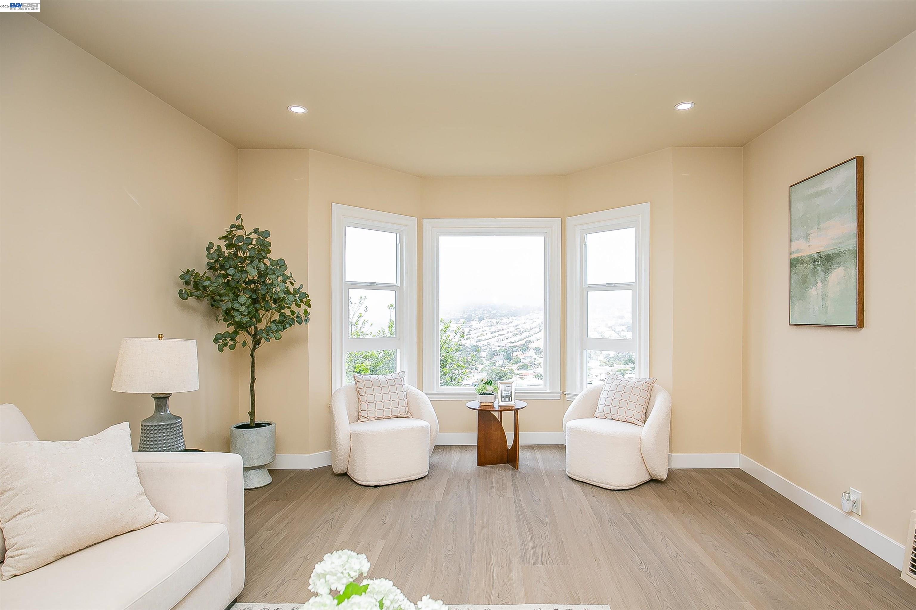 Detail Gallery Image 14 of 55 For 224 Shields Street, San Francisco,  CA 94132 - 3 Beds | 4 Baths