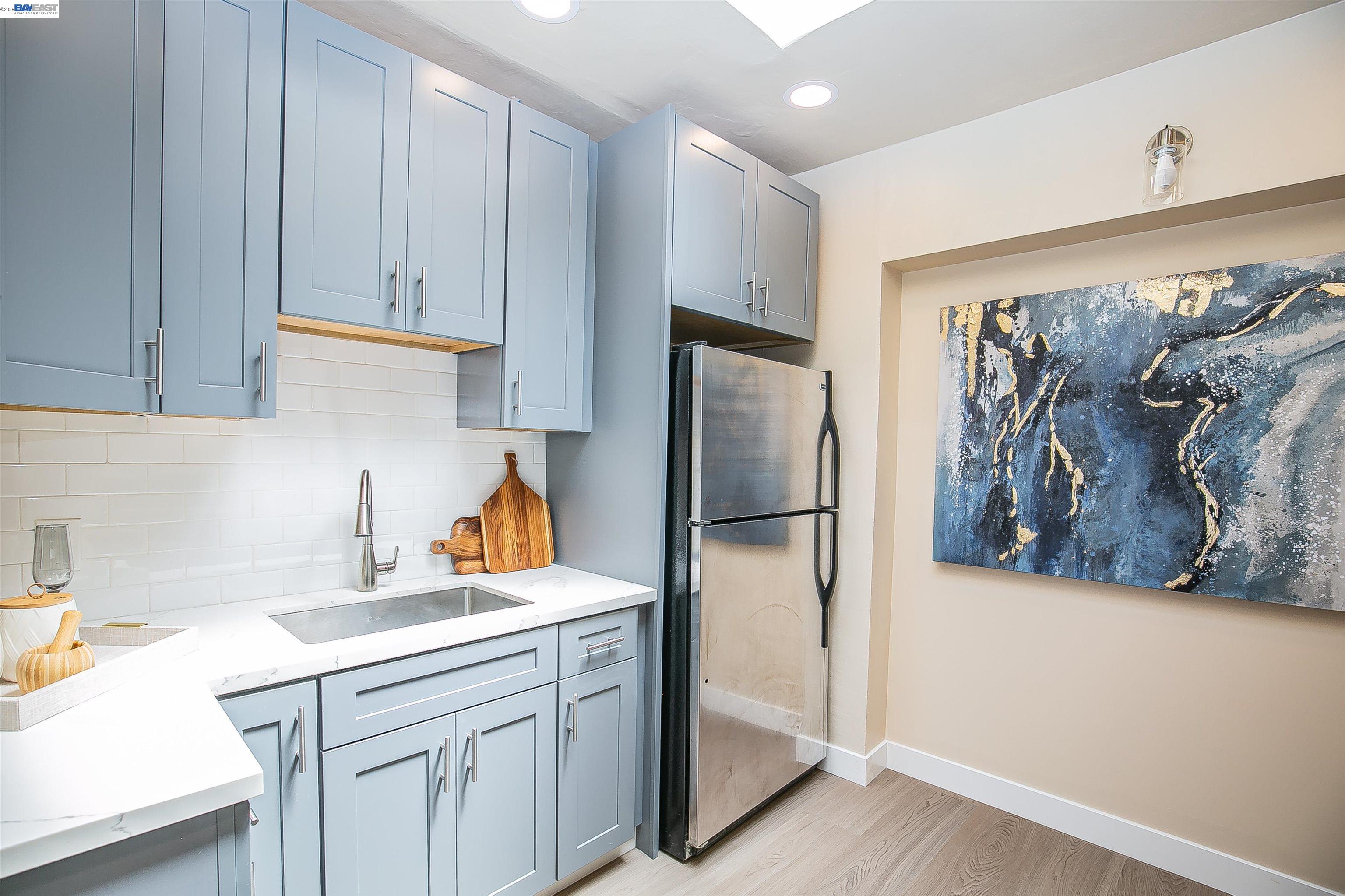 Detail Gallery Image 24 of 55 For 224 Shields Street, San Francisco,  CA 94132 - 3 Beds | 4 Baths