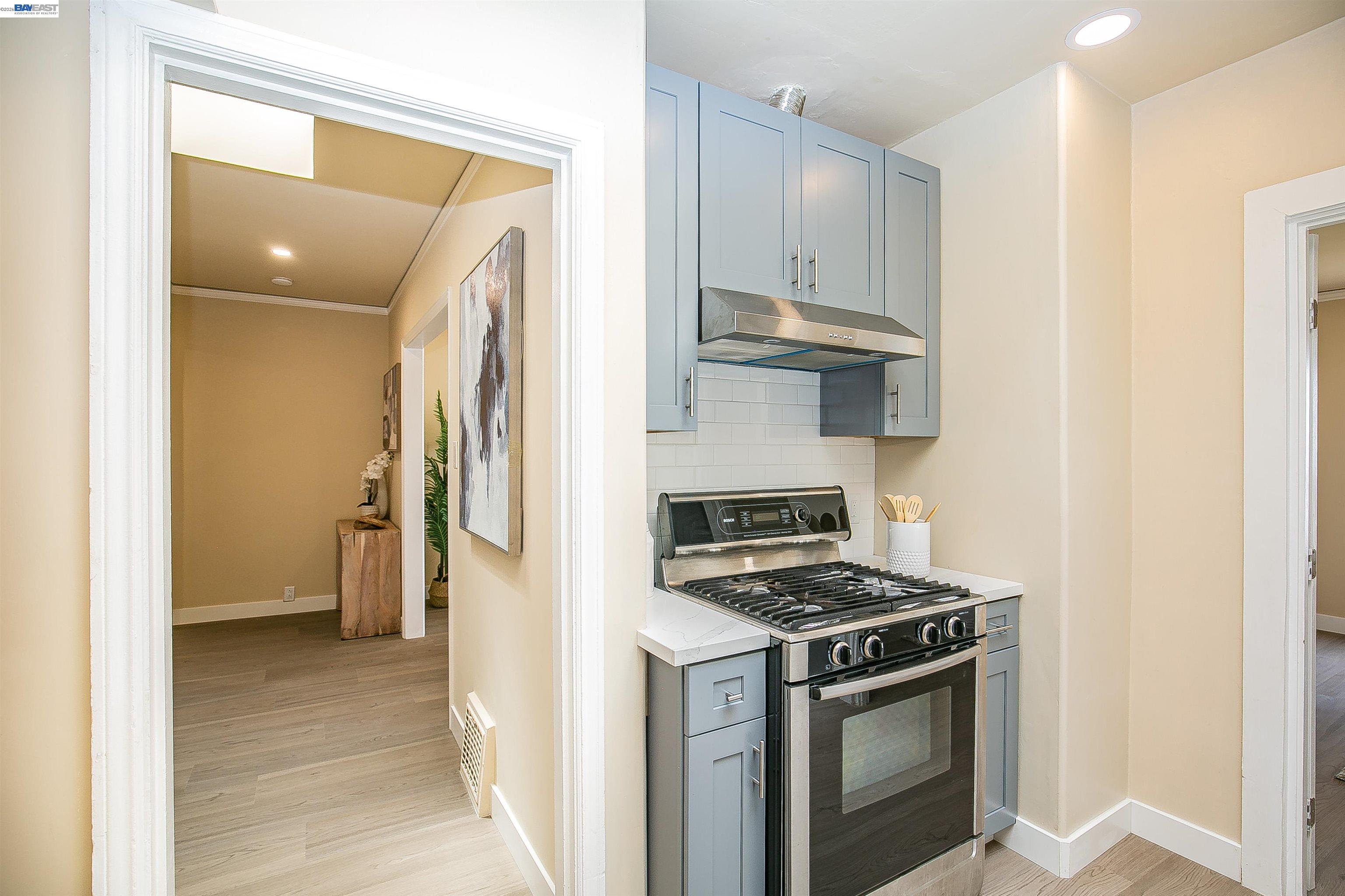 Detail Gallery Image 26 of 55 For 224 Shields Street, San Francisco,  CA 94132 - 3 Beds | 4 Baths