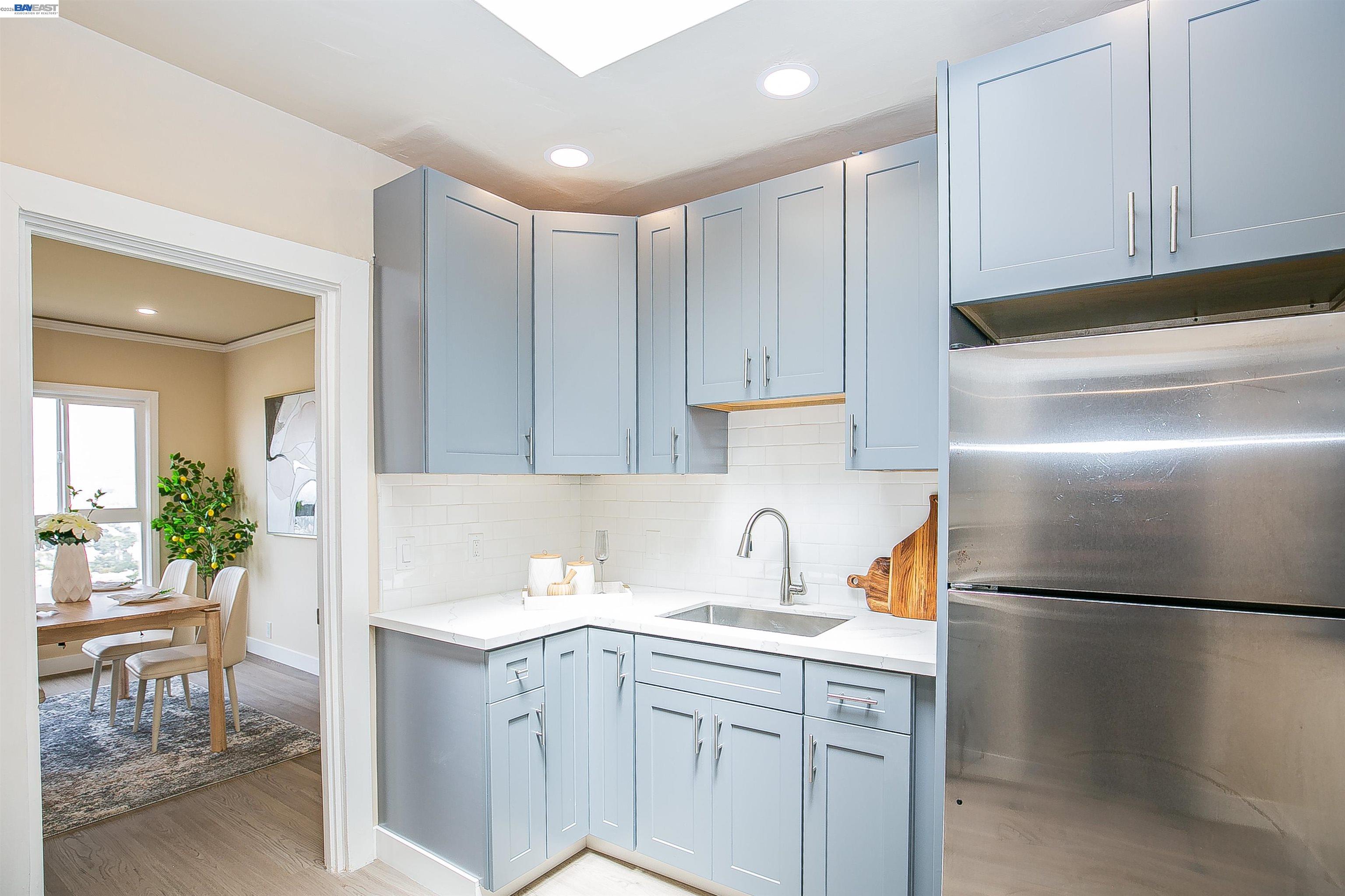 Detail Gallery Image 27 of 55 For 224 Shields Street, San Francisco,  CA 94132 - 3 Beds | 4 Baths