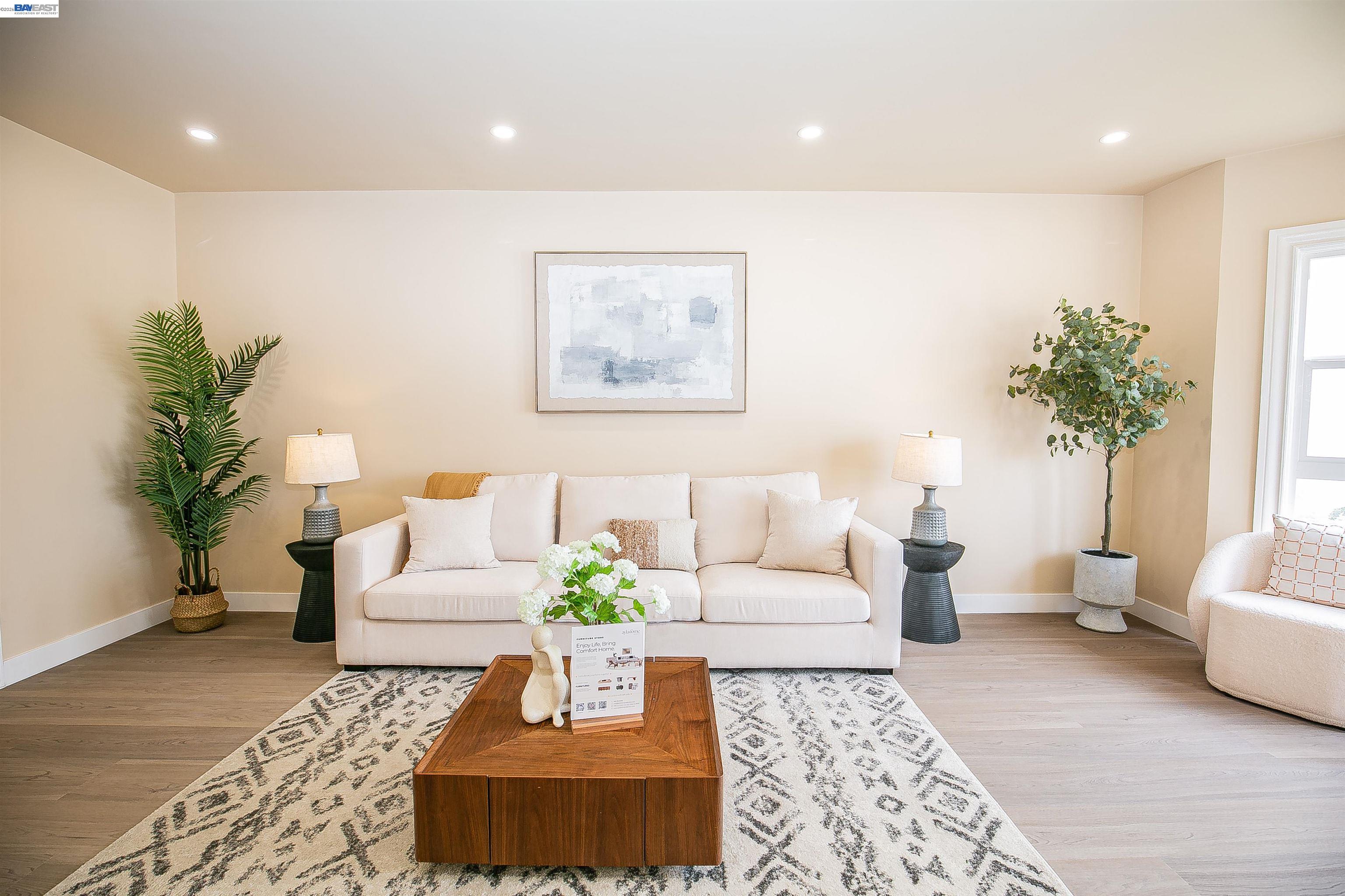 Detail Gallery Image 10 of 55 For 224 Shields Street, San Francisco,  CA 94132 - 3 Beds | 4 Baths