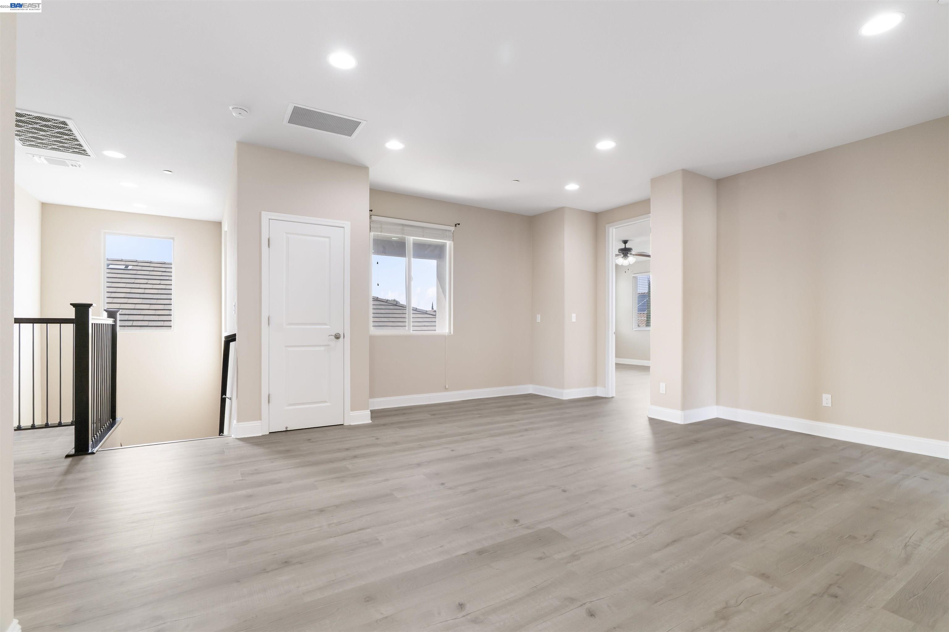 Detail Gallery Image 14 of 29 For 967 Dainty Ave., Brentwood,  CA 94513 - 6 Beds | 4 Baths