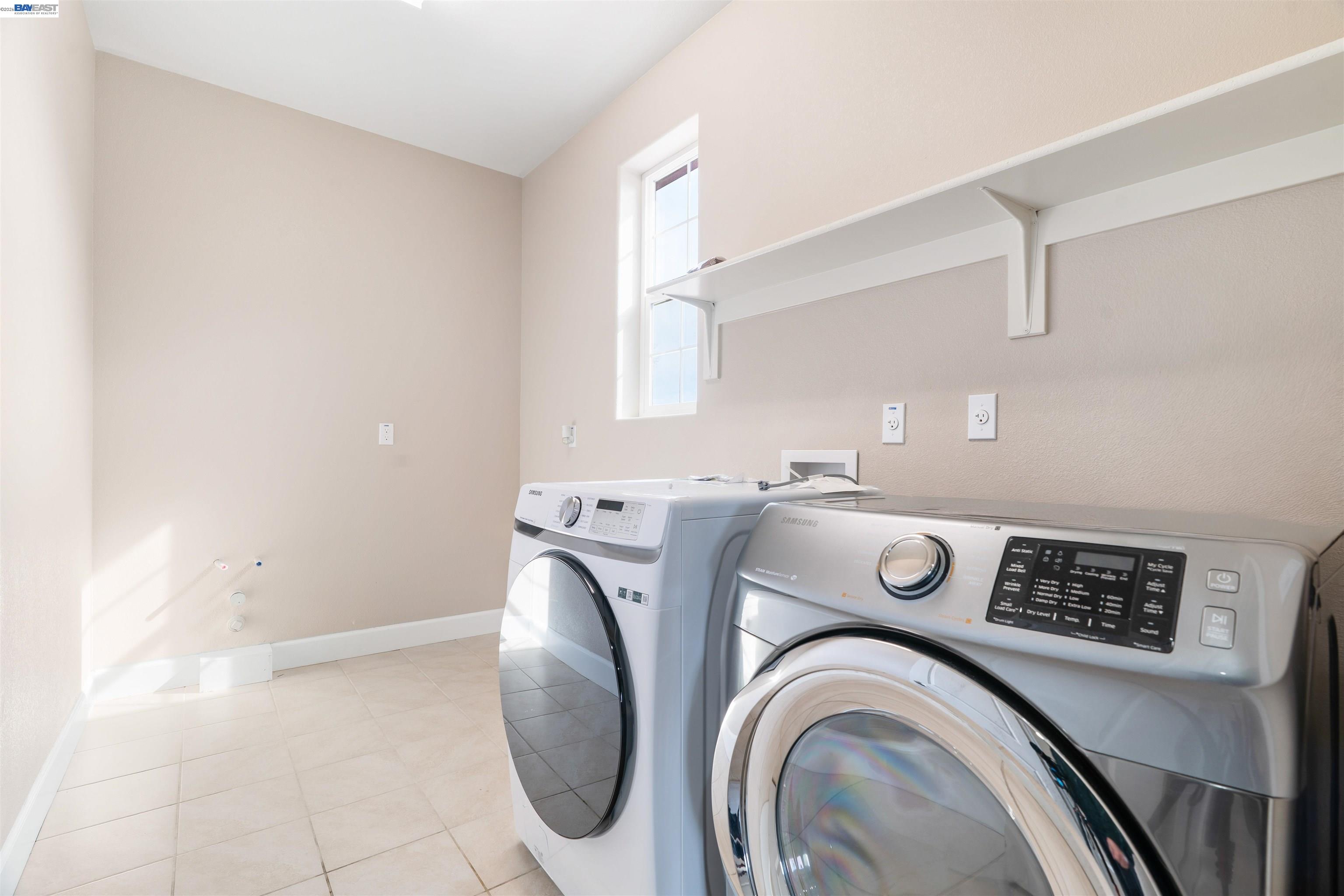 Detail Gallery Image 19 of 29 For 967 Dainty Ave., Brentwood,  CA 94513 - 6 Beds | 4 Baths