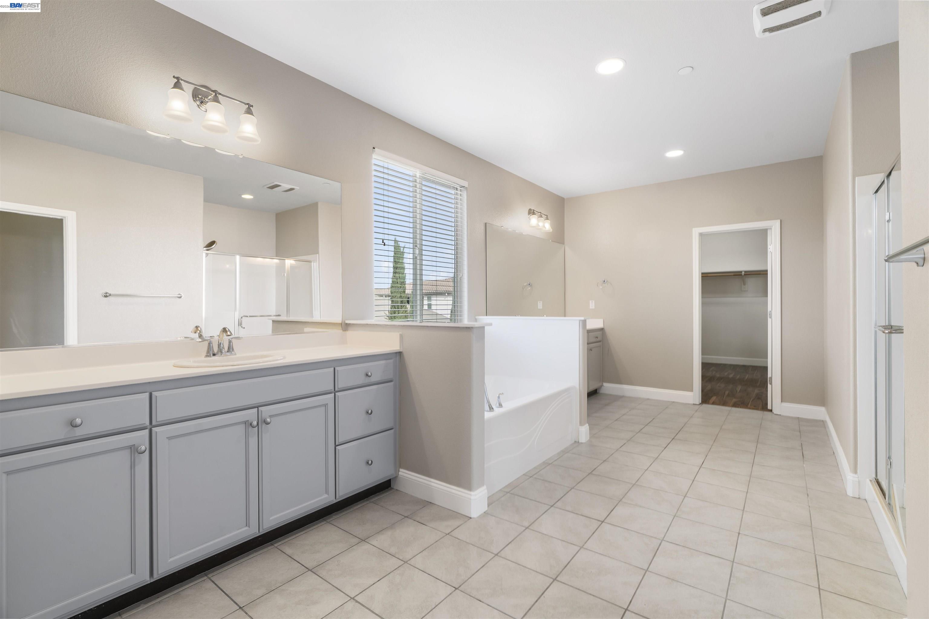 Detail Gallery Image 25 of 29 For 967 Dainty Ave., Brentwood,  CA 94513 - 6 Beds | 4 Baths