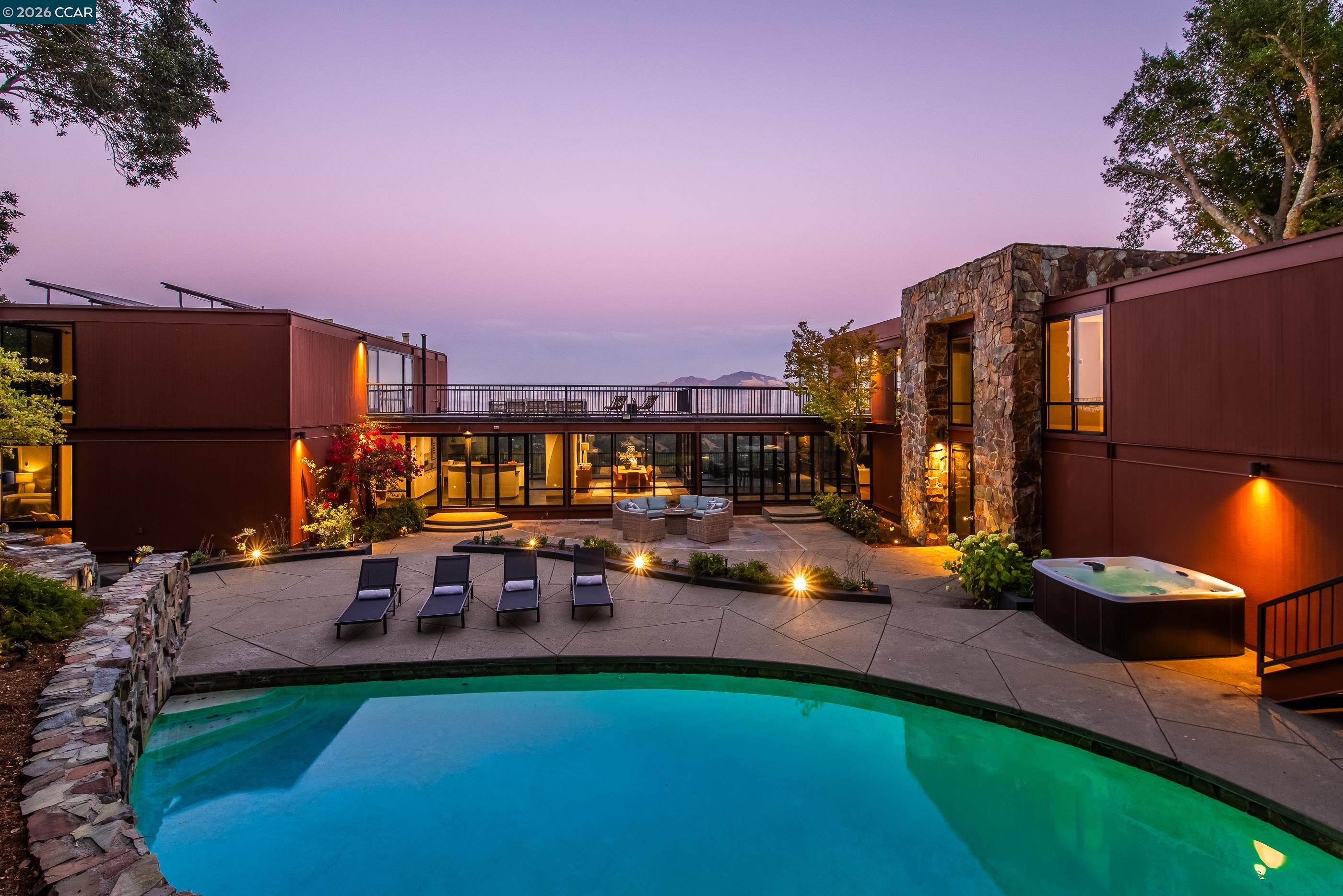 Front Image Thumbnail for CC41129116