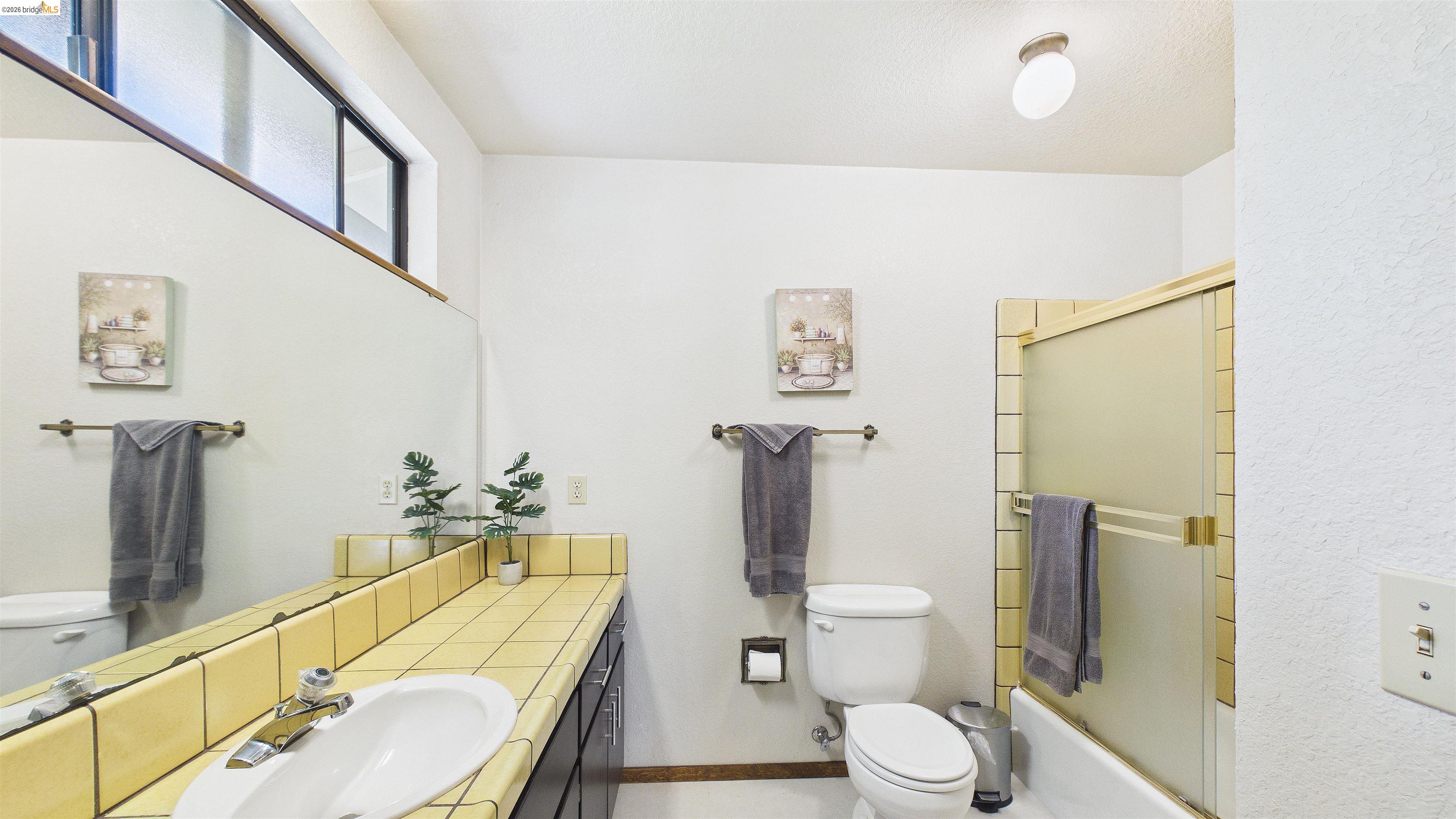 Detail Gallery Image 15 of 41 For 13010 Wells Fargo Dr, Groveland,  CA 95321 - 3 Beds | 2 Baths