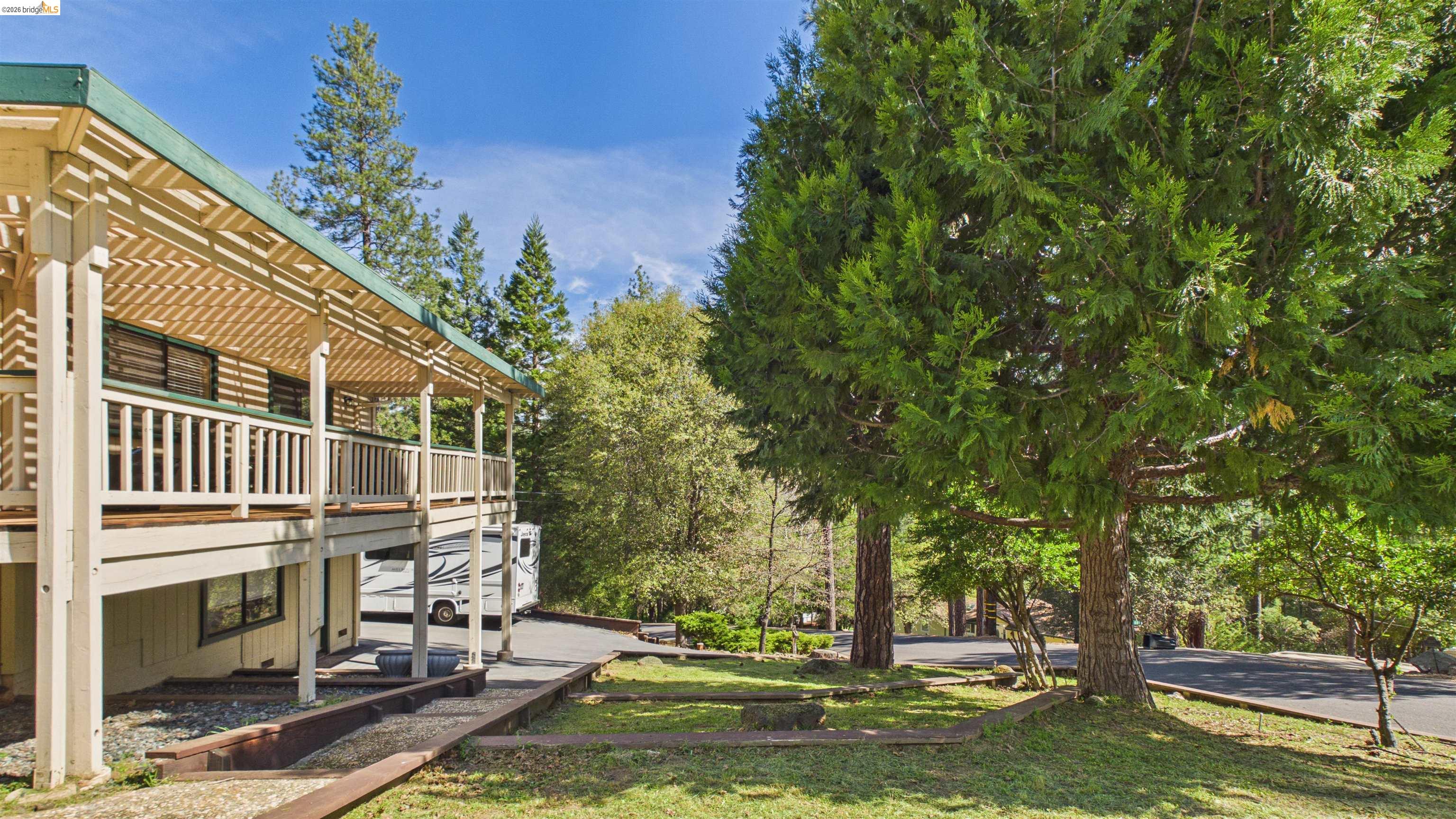 Detail Gallery Image 3 of 41 For 13010 Wells Fargo Dr, Groveland,  CA 95321 - 3 Beds | 2 Baths