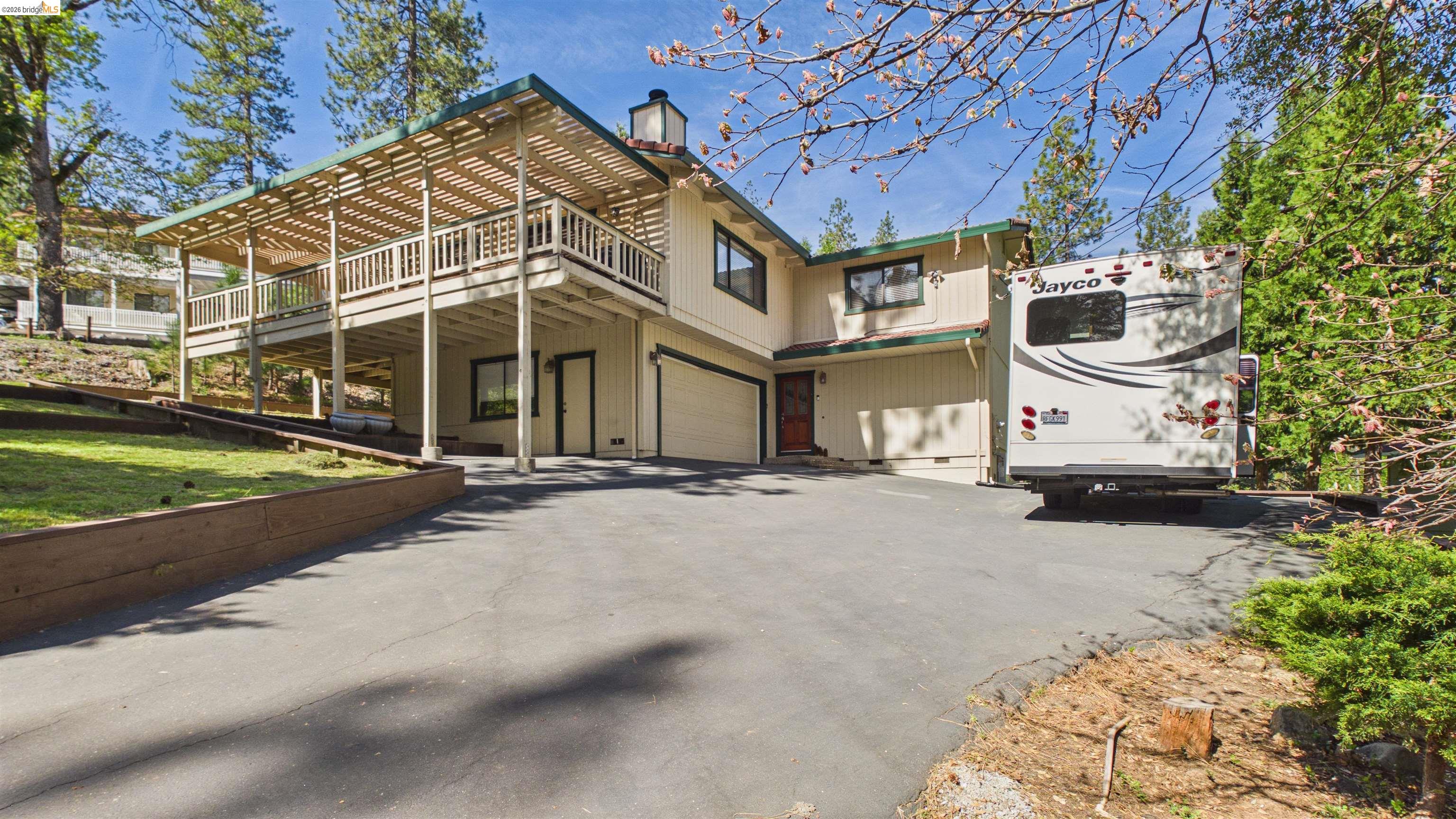 Detail Gallery Image 4 of 41 For 13010 Wells Fargo Dr, Groveland,  CA 95321 - 3 Beds | 2 Baths