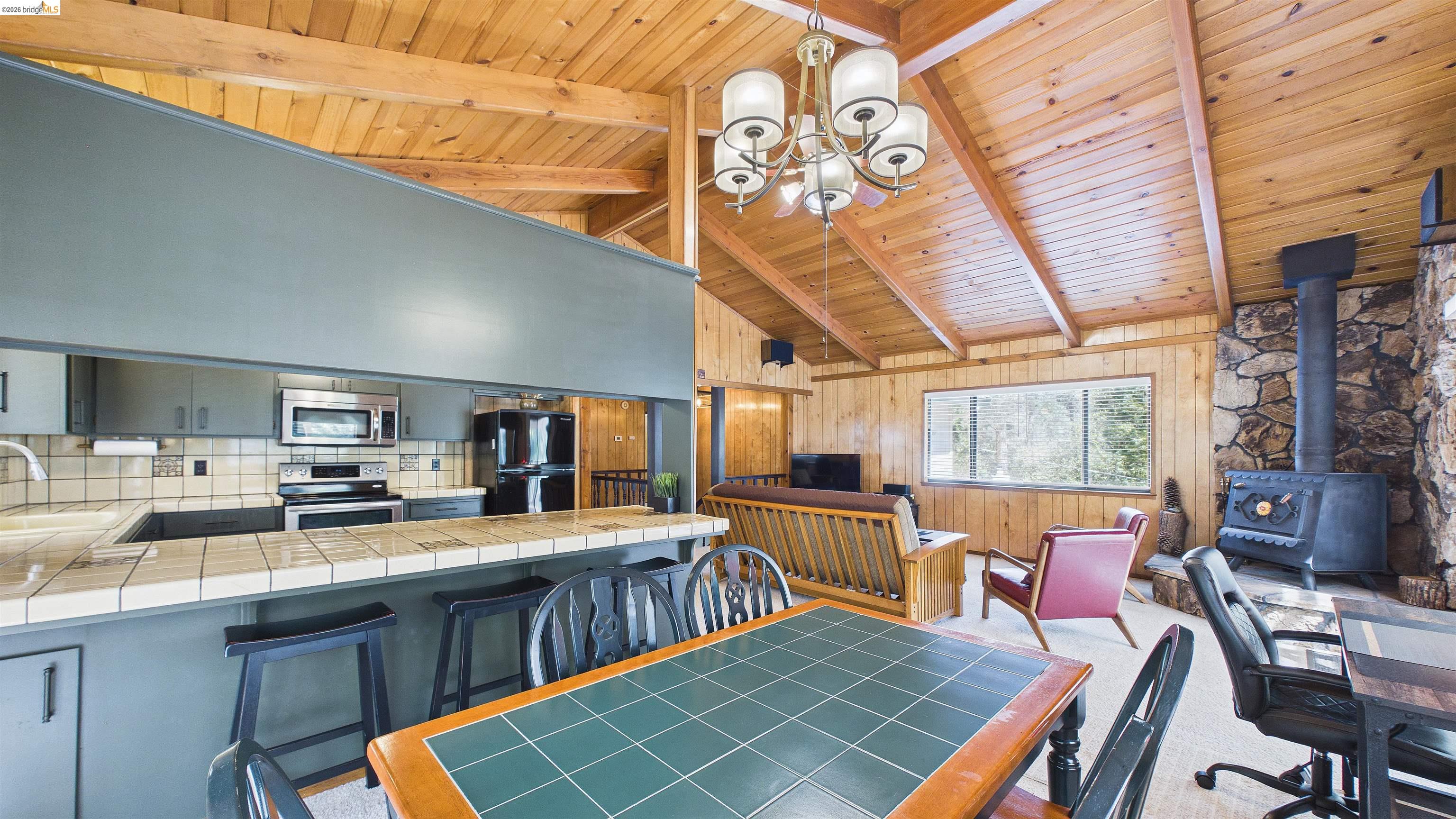 Detail Gallery Image 9 of 41 For 13010 Wells Fargo Dr, Groveland,  CA 95321 - 3 Beds | 2 Baths