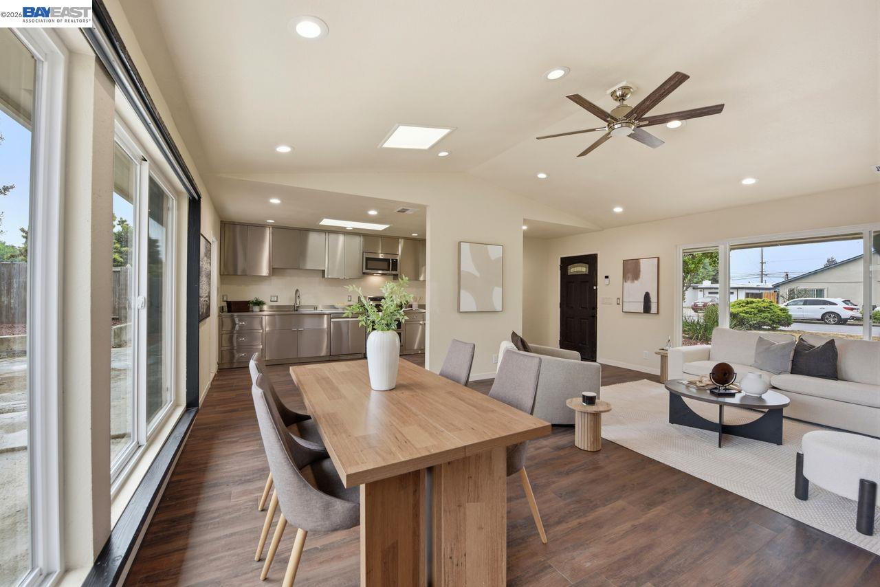 Detail Gallery Image 14 of 30 For 4754 Hazelwood Ave, Fremont,  CA 94536 - 3 Beds | 2 Baths