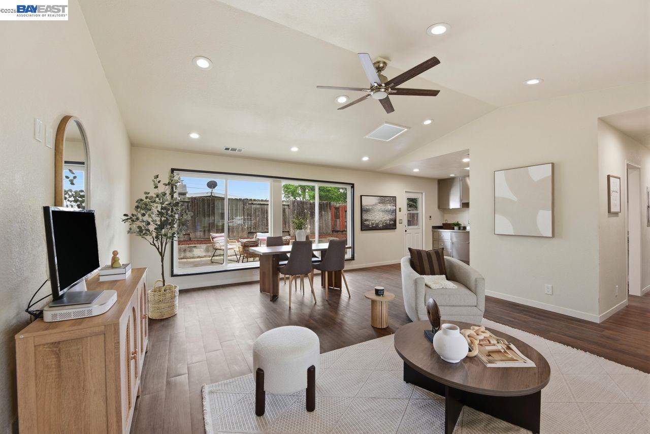 Detail Gallery Image 6 of 30 For 4754 Hazelwood Ave, Fremont,  CA 94536 - 3 Beds | 2 Baths