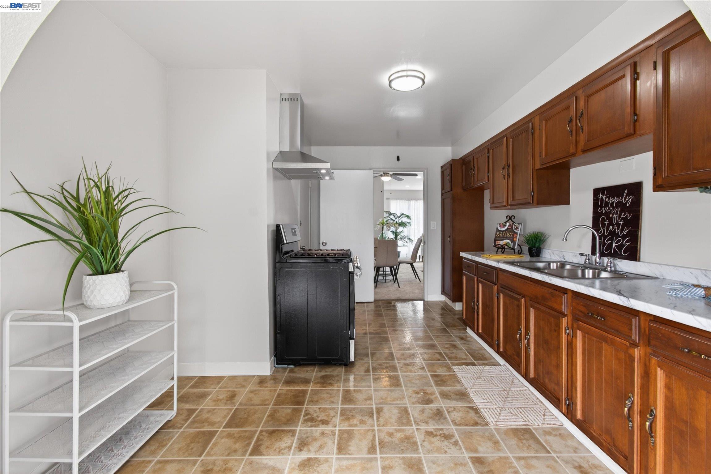 Detail Gallery Image 11 of 27 For 910 Miller Ave, Vallejo,  CA 94591 - 3 Beds | 2 Baths