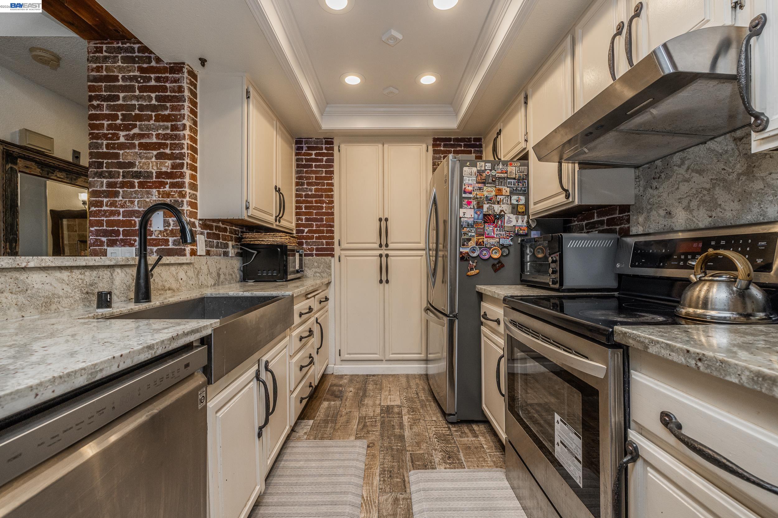 Photo #9: 41129121 Listing: Photo #9