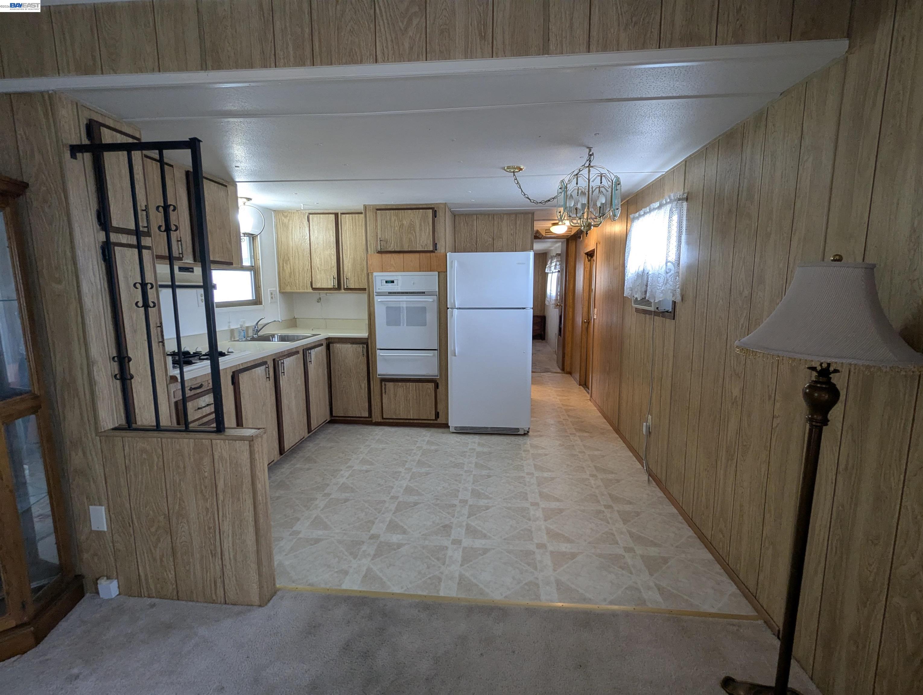 Detail Gallery Image 12 of 33 For 3913 Castro Valley Blvd. #6,  Castro Valley,  CA 94546 - 1 Beds | 1 Baths