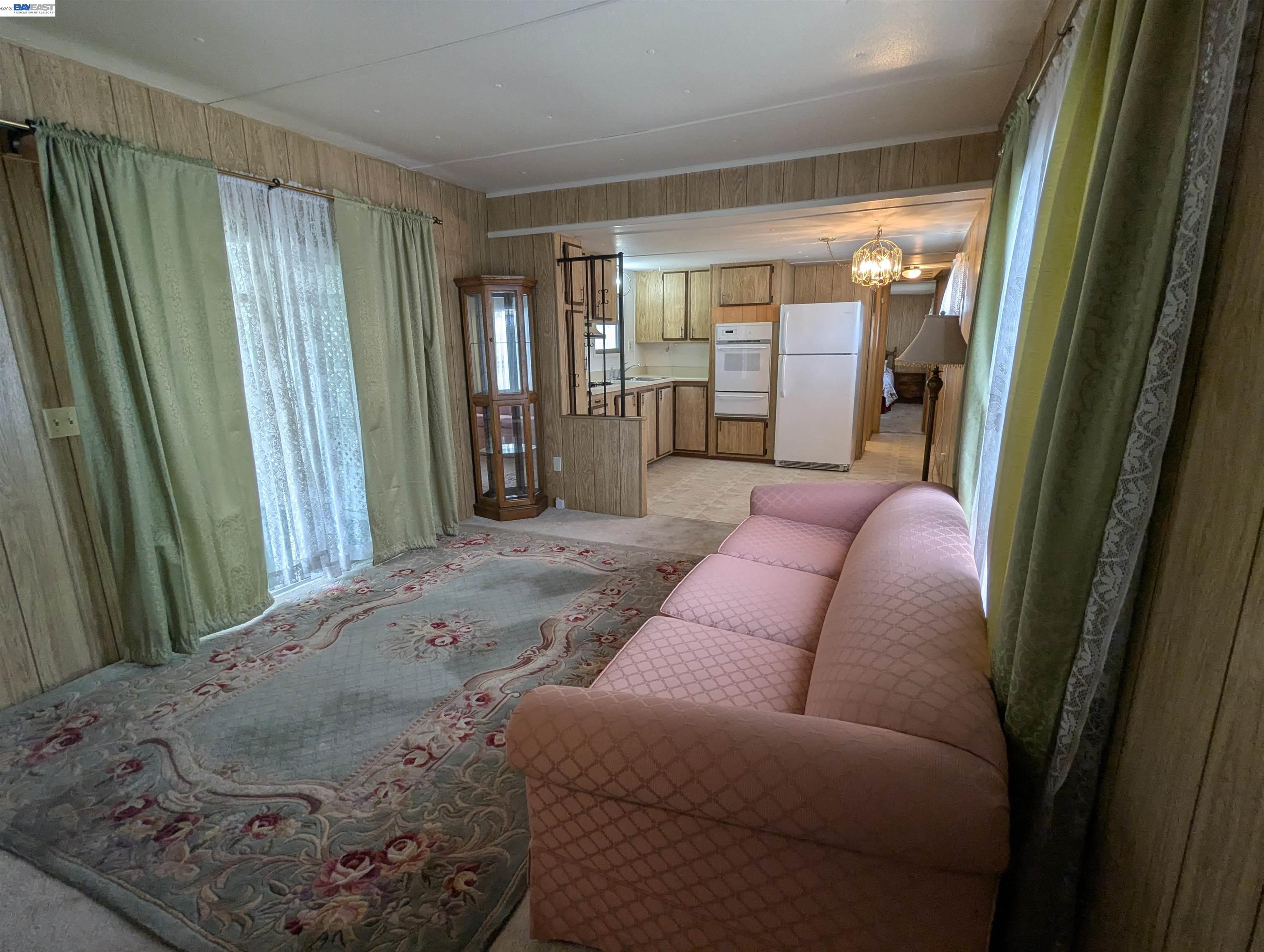 Detail Gallery Image 21 of 33 For 3913 Castro Valley Blvd. #6,  Castro Valley,  CA 94546 - 1 Beds | 1 Baths