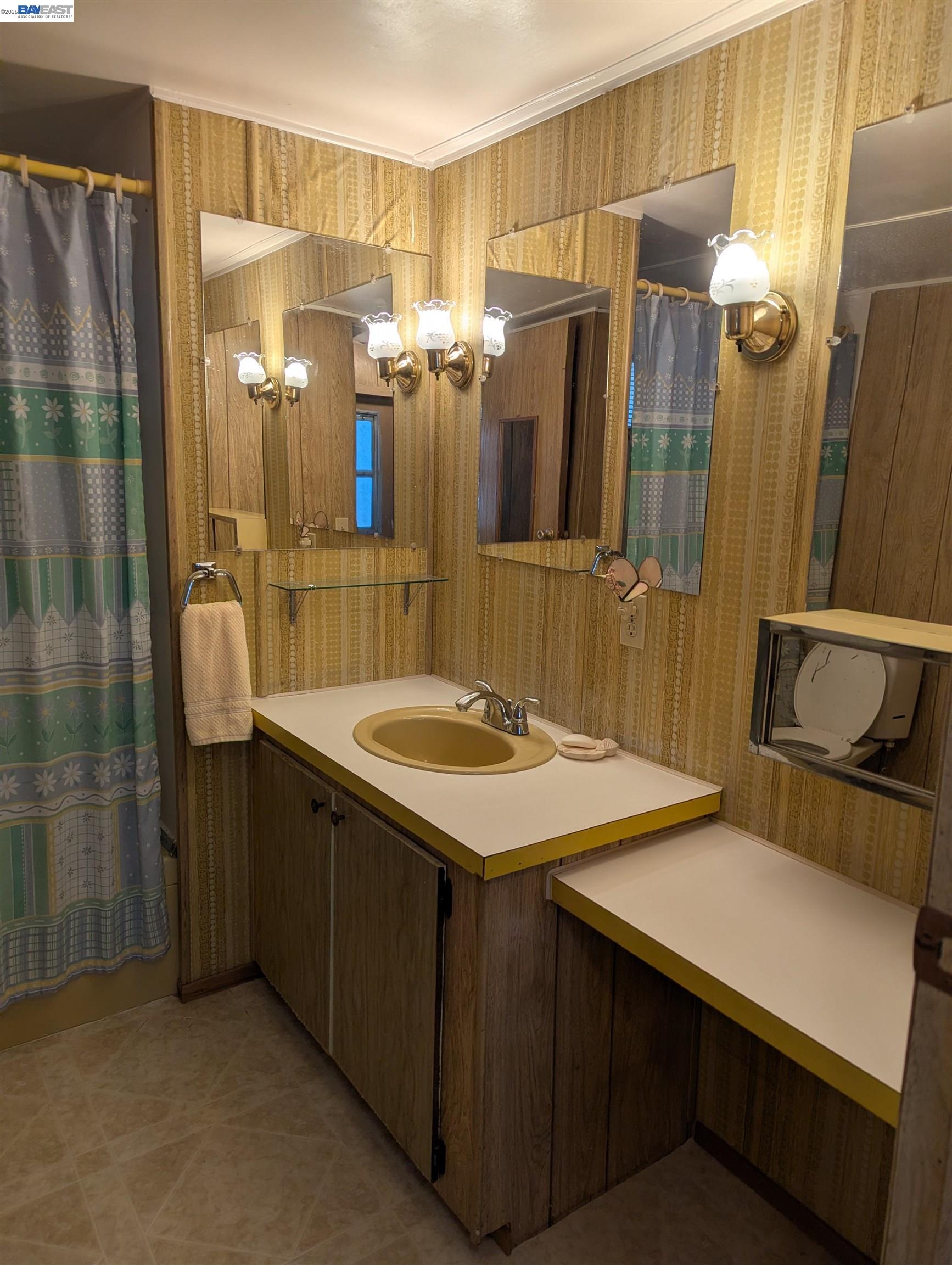 Detail Gallery Image 22 of 33 For 3913 Castro Valley Blvd. #6,  Castro Valley,  CA 94546 - 1 Beds | 1 Baths