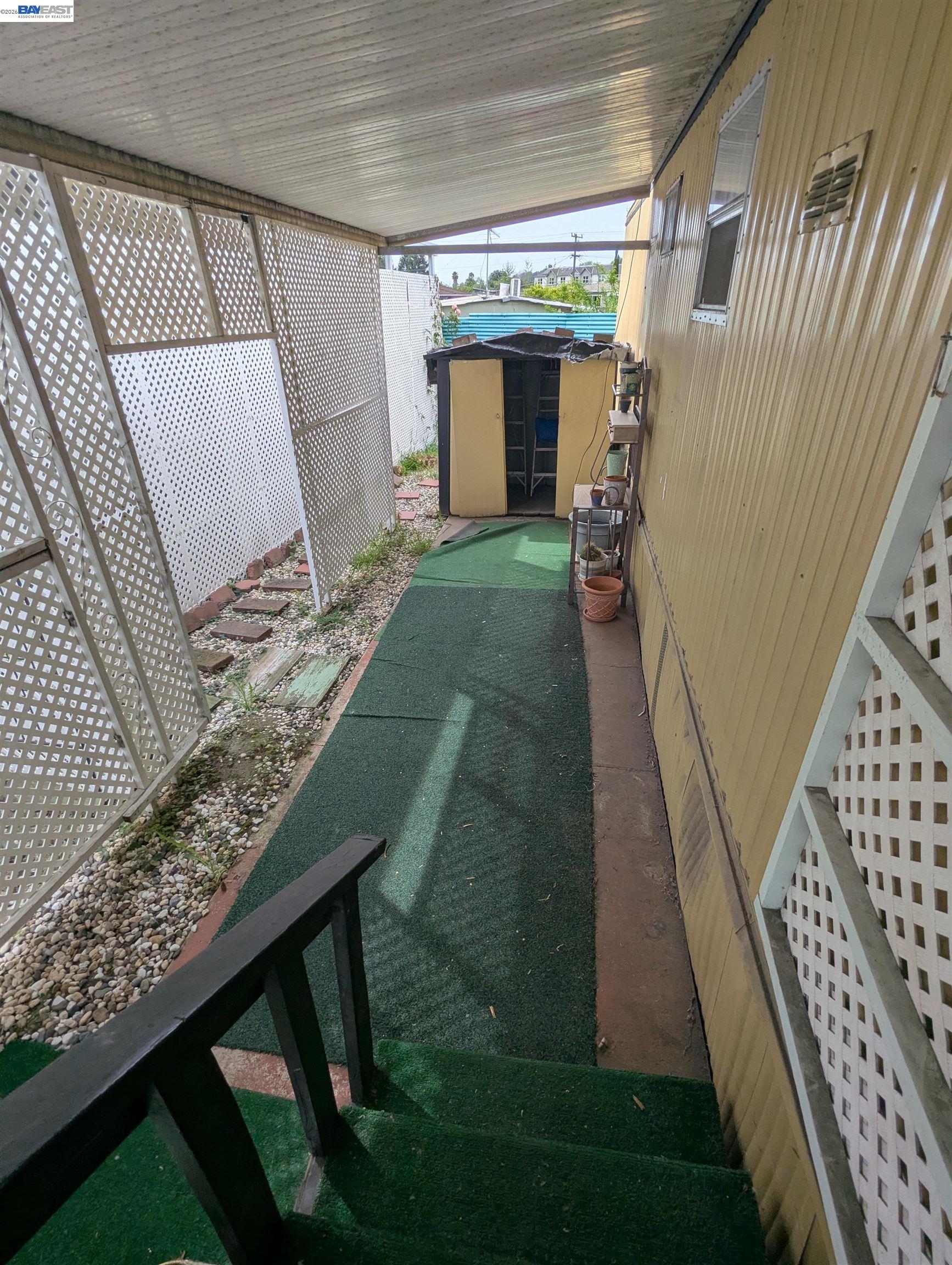 Detail Gallery Image 33 of 33 For 3913 Castro Valley Blvd. #6,  Castro Valley,  CA 94546 - 1 Beds | 1 Baths