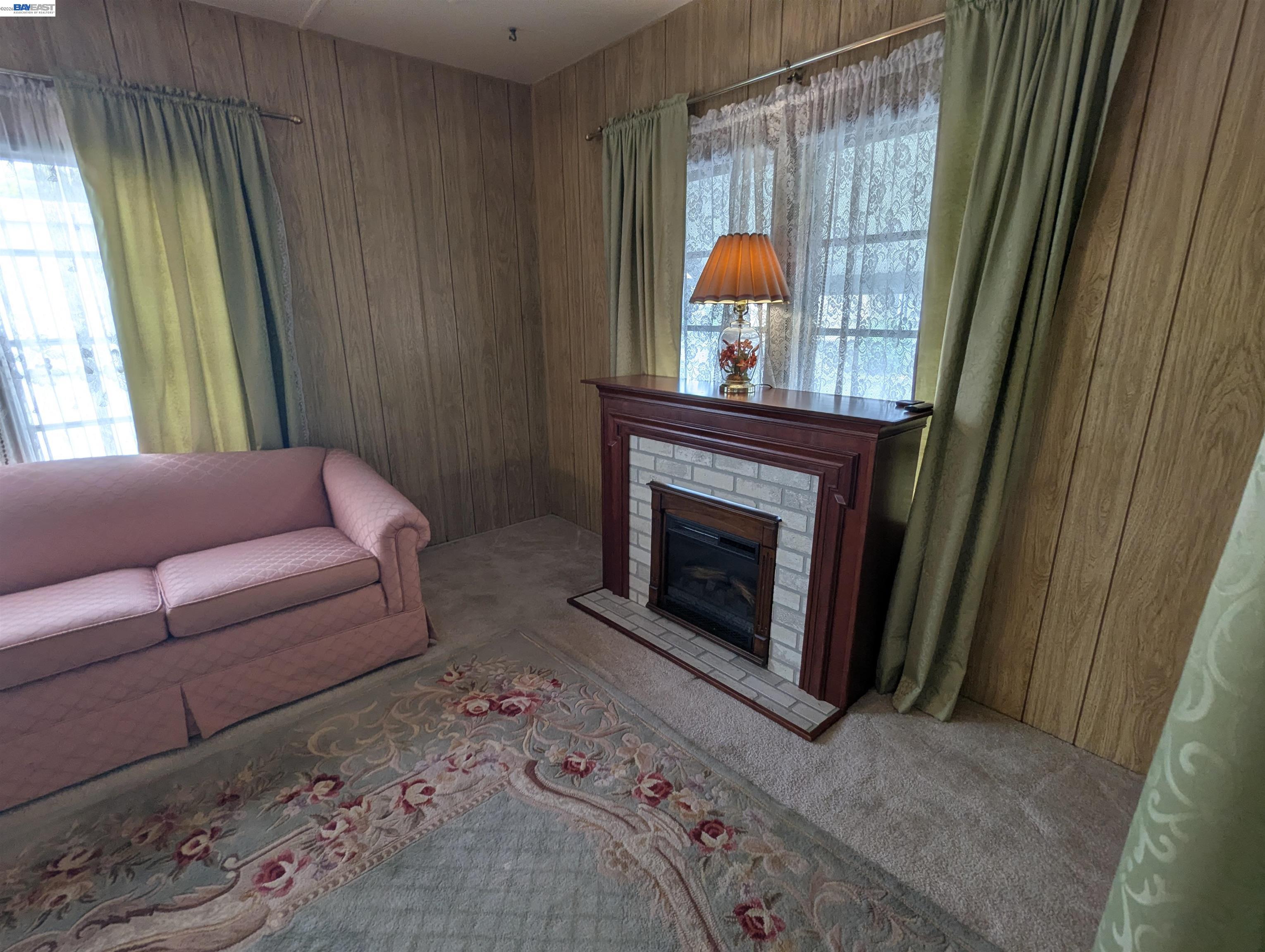 Detail Gallery Image 8 of 33 For 3913 Castro Valley Blvd. #6,  Castro Valley,  CA 94546 - 1 Beds | 1 Baths