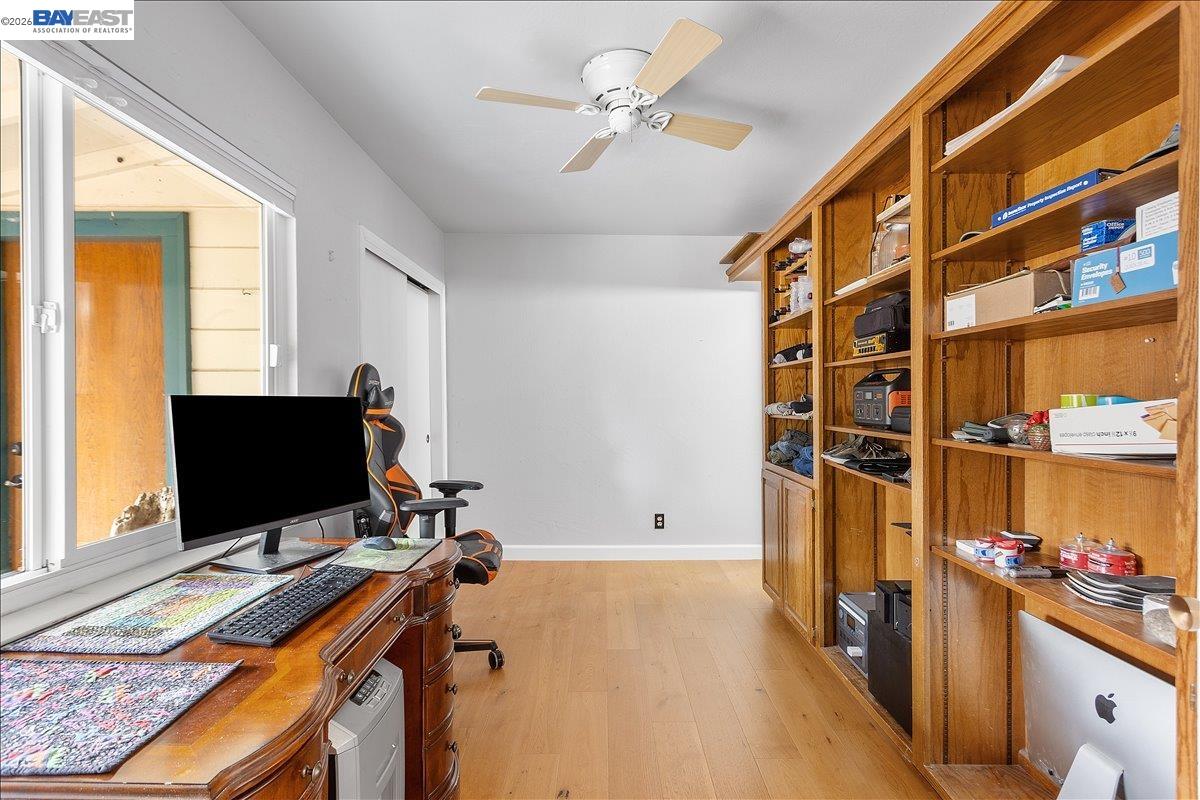 Detail Gallery Image 24 of 60 For 24805 Canyon View Ct, Hayward,  CA 94541 - 3 Beds | 2 Baths