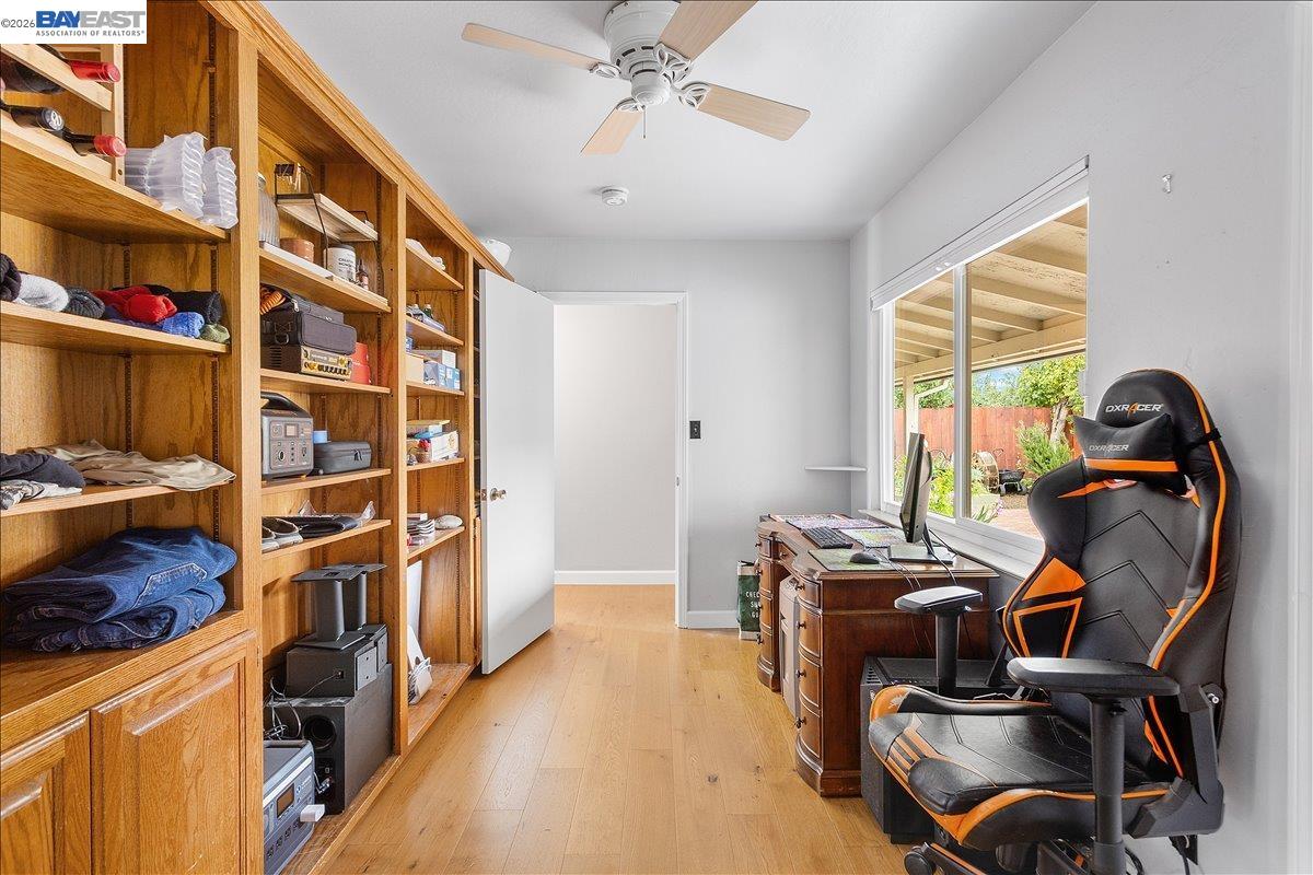 Detail Gallery Image 26 of 60 For 24805 Canyon View Ct, Hayward,  CA 94541 - 3 Beds | 2 Baths