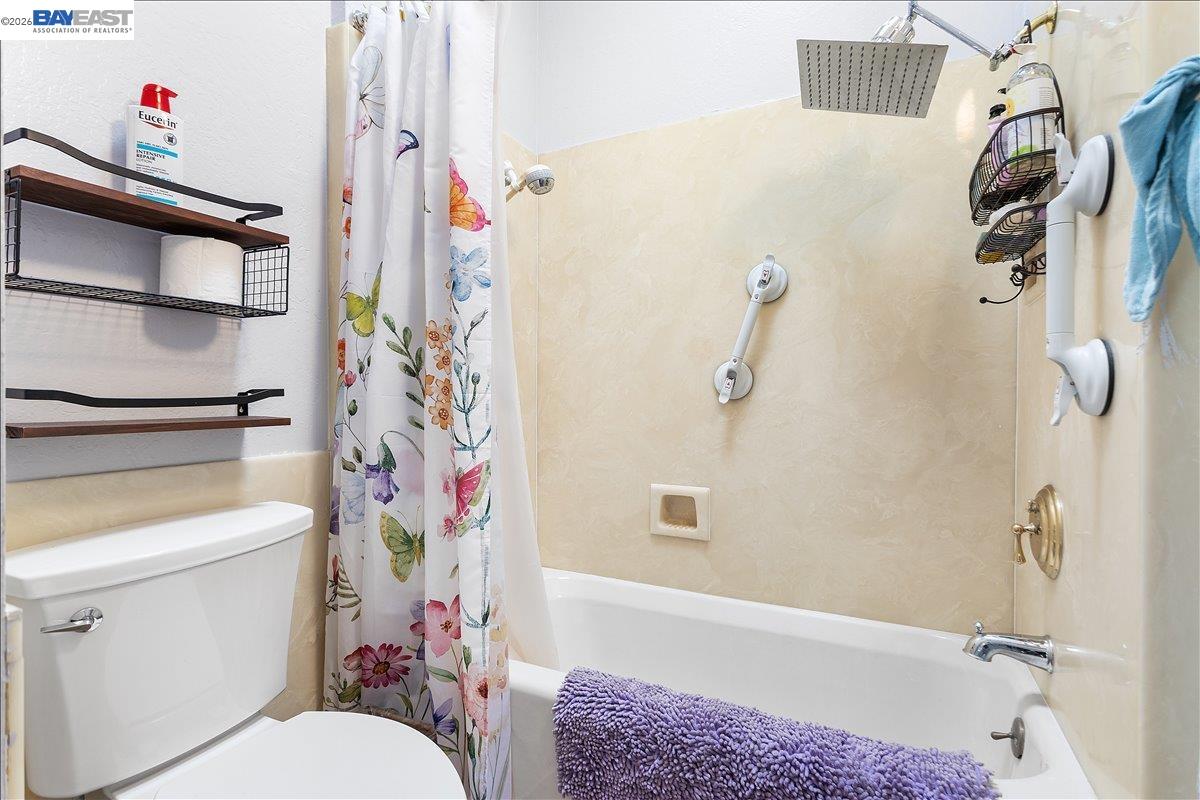 Detail Gallery Image 35 of 60 For 24805 Canyon View Ct, Hayward,  CA 94541 - 3 Beds | 2 Baths