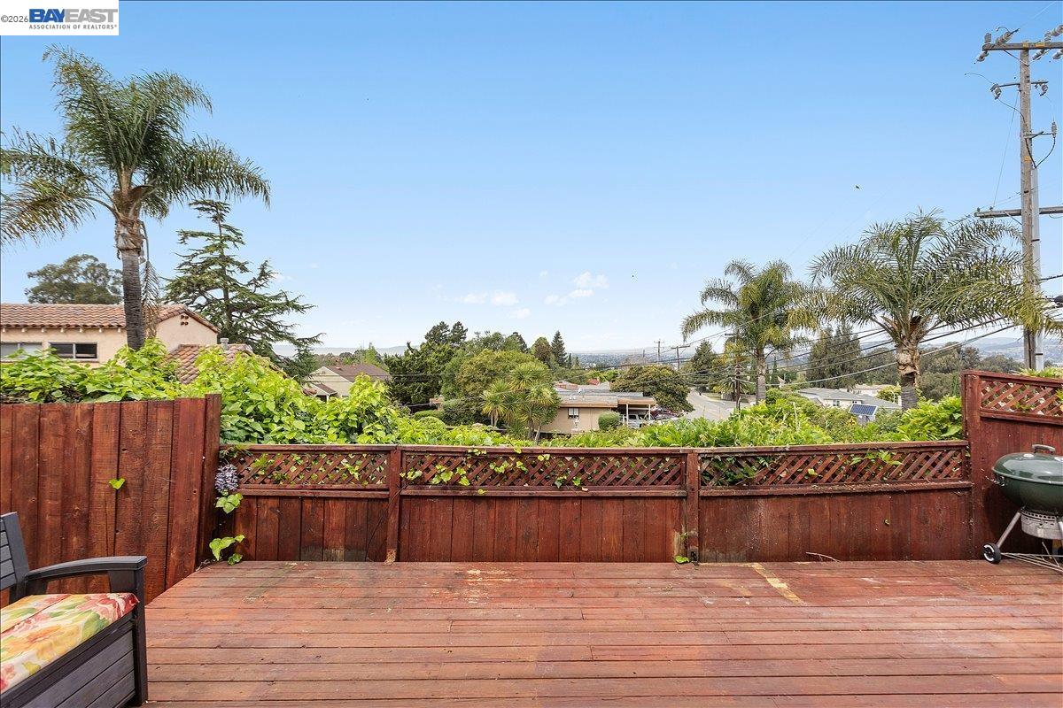 Detail Gallery Image 37 of 60 For 24805 Canyon View Ct, Hayward,  CA 94541 - 3 Beds | 2 Baths