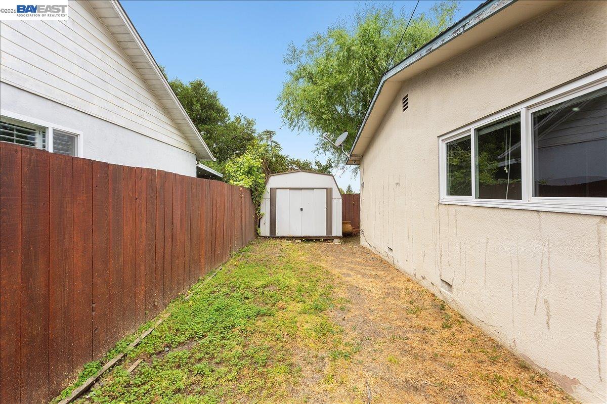 Detail Gallery Image 40 of 60 For 24805 Canyon View Ct, Hayward,  CA 94541 - 3 Beds | 2 Baths