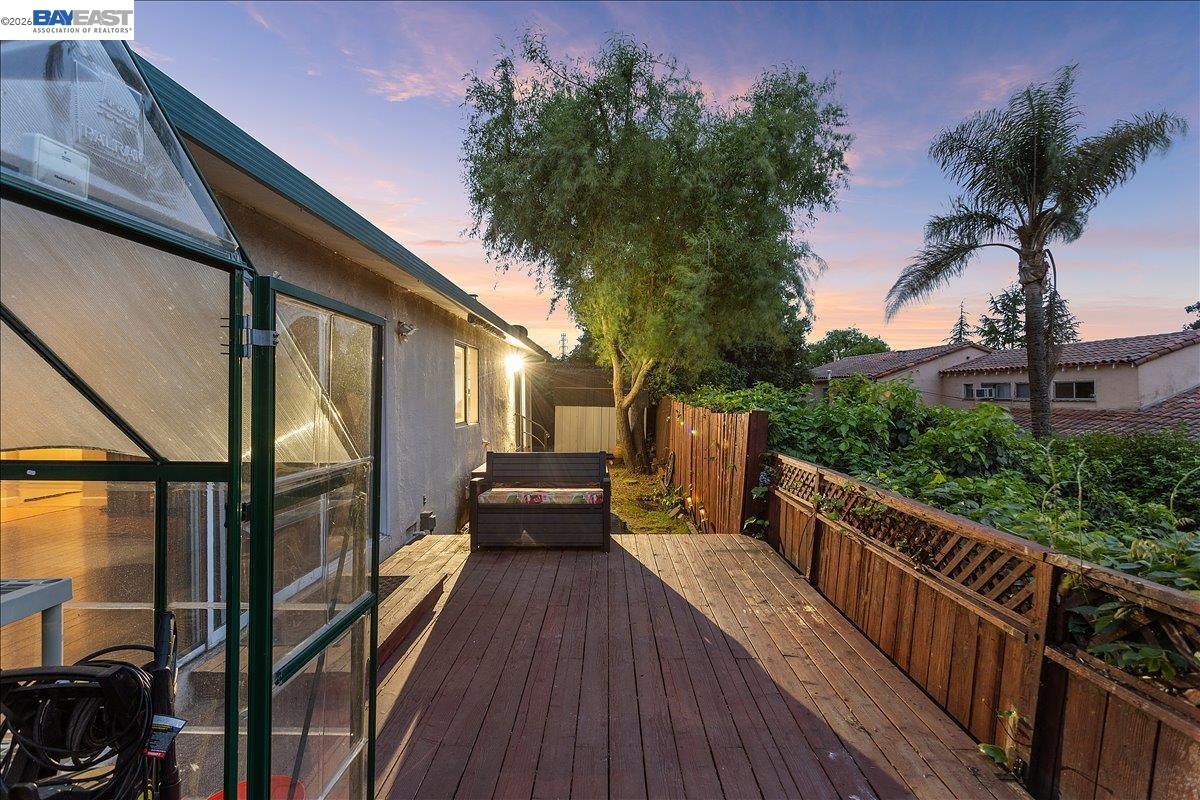 Detail Gallery Image 49 of 60 For 24805 Canyon View Ct, Hayward,  CA 94541 - 3 Beds | 2 Baths