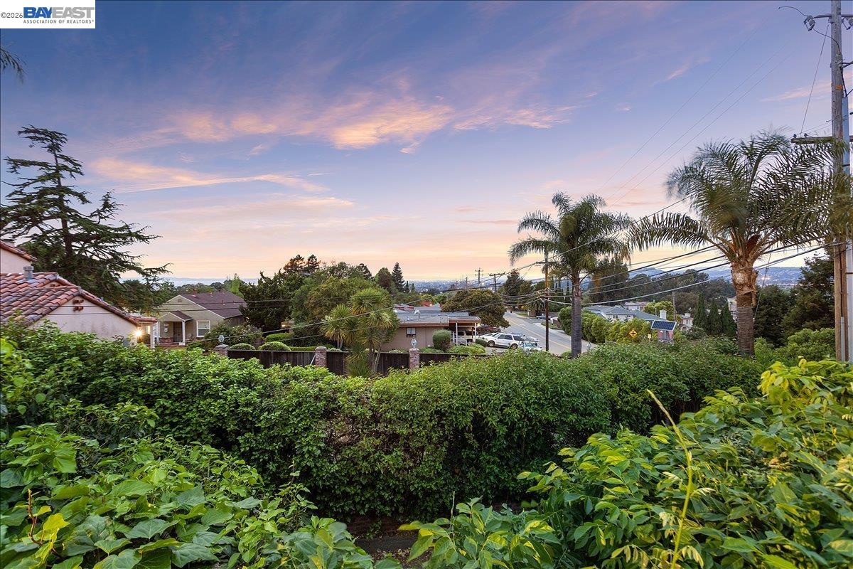 Detail Gallery Image 54 of 60 For 24805 Canyon View Ct, Hayward,  CA 94541 - 3 Beds | 2 Baths