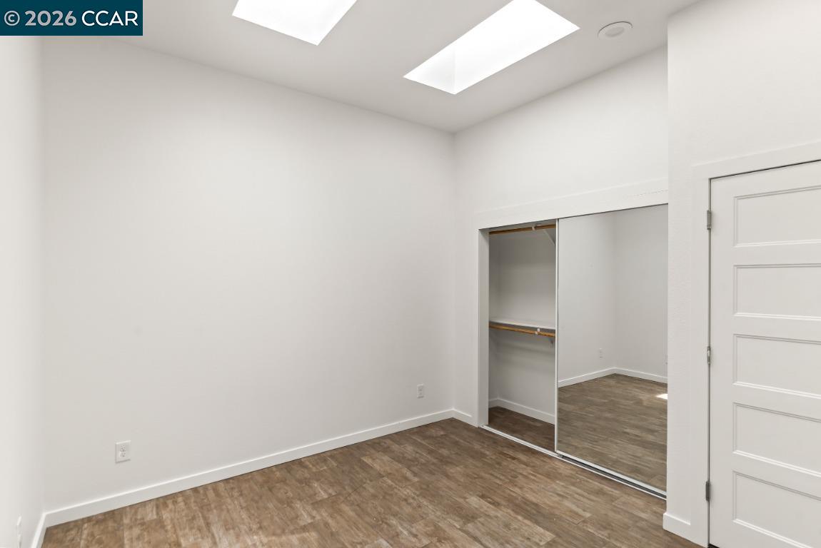 Detail Gallery Image 4 of 15 For 646 Hegenberger, Oakland,  CA 95621 - 1 Beds | 1 Baths