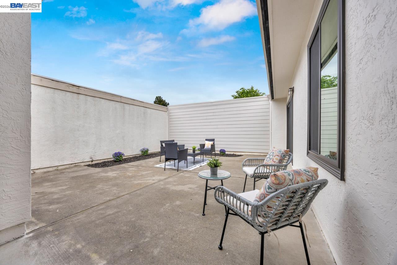 Detail Gallery Image 12 of 37 For 4034 Rennellwood Way, Pleasanton,  CA 94566 - 3 Beds | 2 Baths