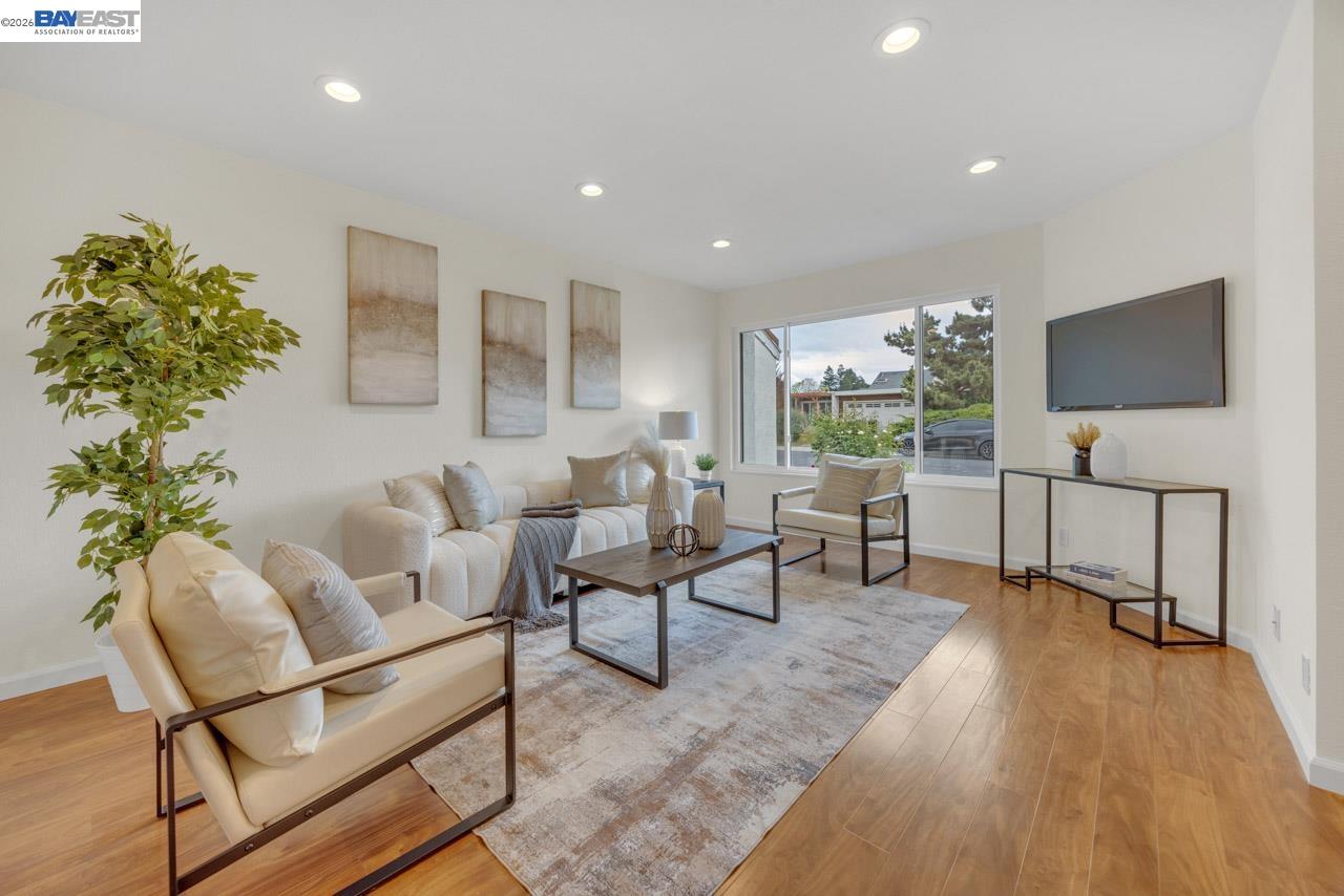Detail Gallery Image 18 of 37 For 4034 Rennellwood Way, Pleasanton,  CA 94566 - 3 Beds | 2 Baths