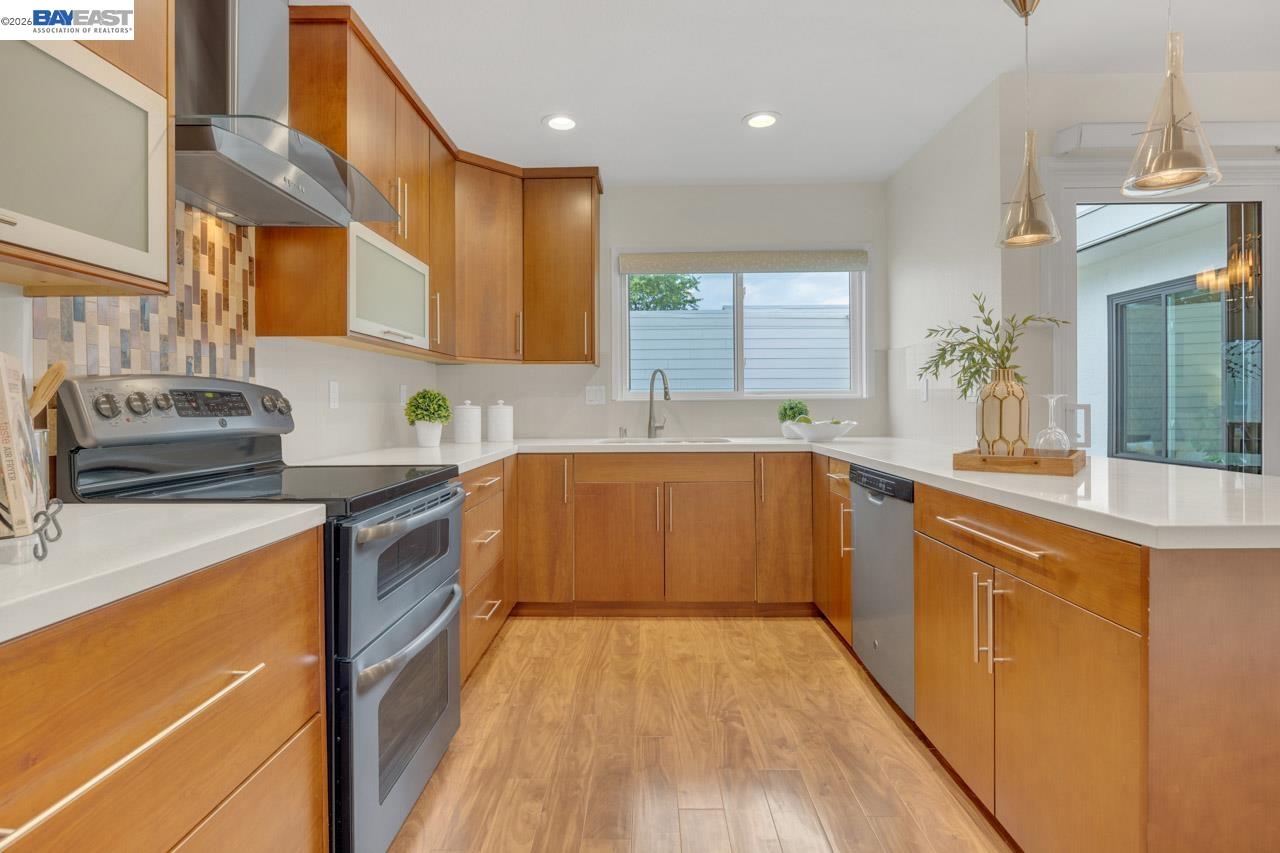 Detail Gallery Image 24 of 37 For 4034 Rennellwood Way, Pleasanton,  CA 94566 - 3 Beds | 2 Baths