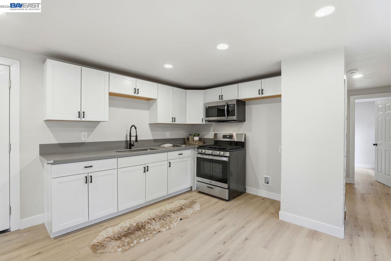 Detail Gallery Image 13 of 31 For 828 Olivina Ave #11,  Livermore,  CA 94551 - 2 Beds | 2 Baths