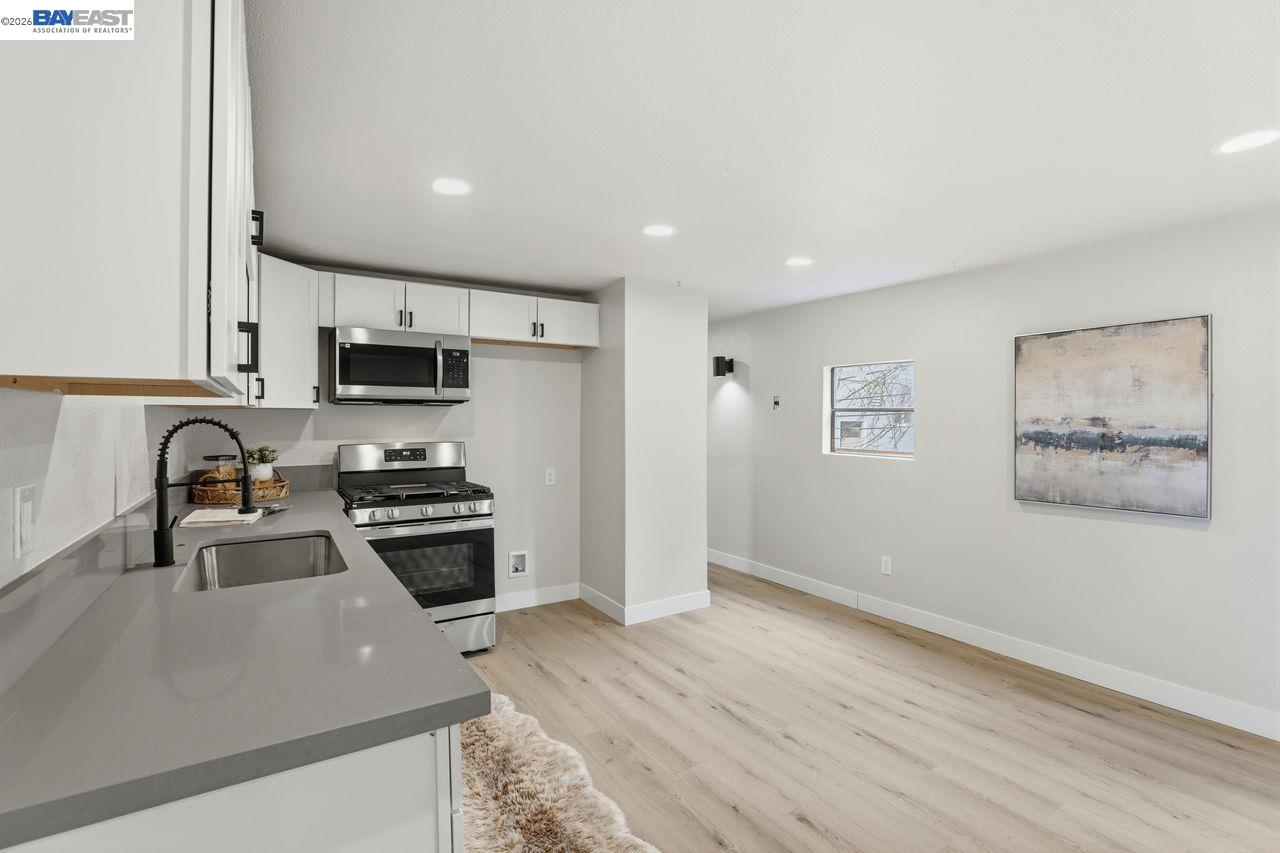 Detail Gallery Image 15 of 31 For 828 Olivina Ave #11,  Livermore,  CA 94551 - 2 Beds | 2 Baths