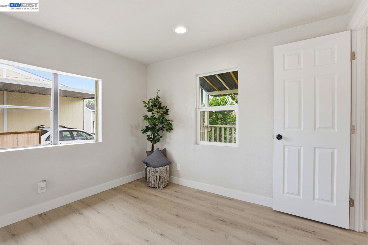 Detail Gallery Image 18 of 31 For 828 Olivina Ave #11,  Livermore,  CA 94551 - 2 Beds | 2 Baths