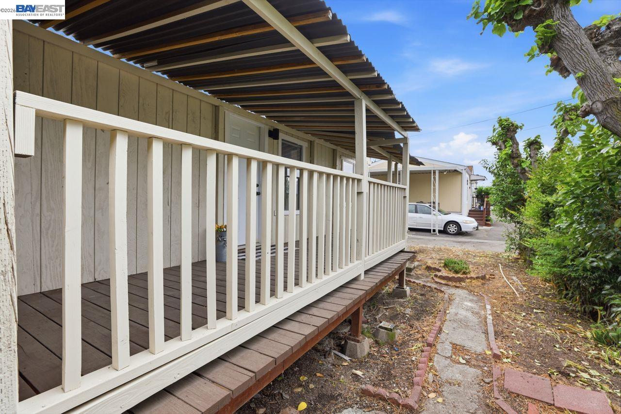 Detail Gallery Image 5 of 31 For 828 Olivina Ave #11,  Livermore,  CA 94551 - 2 Beds | 2 Baths