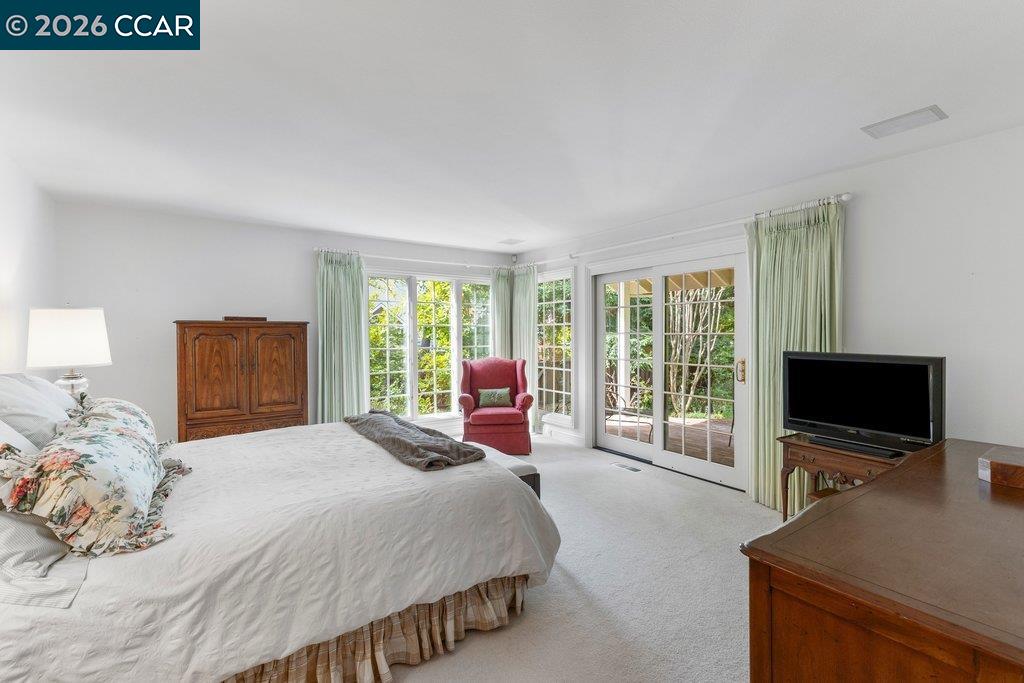 Detail Gallery Image 23 of 49 For 2255 Alameda Diablo, Diablo,  CA 94528 - 5 Beds | 3/2 Baths