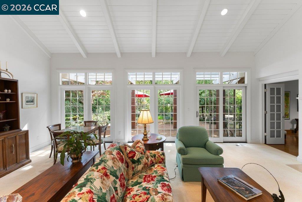 Detail Gallery Image 9 of 49 For 2255 Alameda Diablo, Diablo,  CA 94528 - 5 Beds | 3/2 Baths