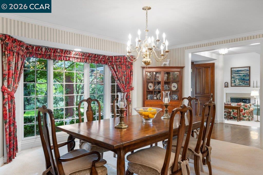 Detail Gallery Image 10 of 49 For 2255 Alameda Diablo, Diablo,  CA 94528 - 5 Beds | 3/2 Baths