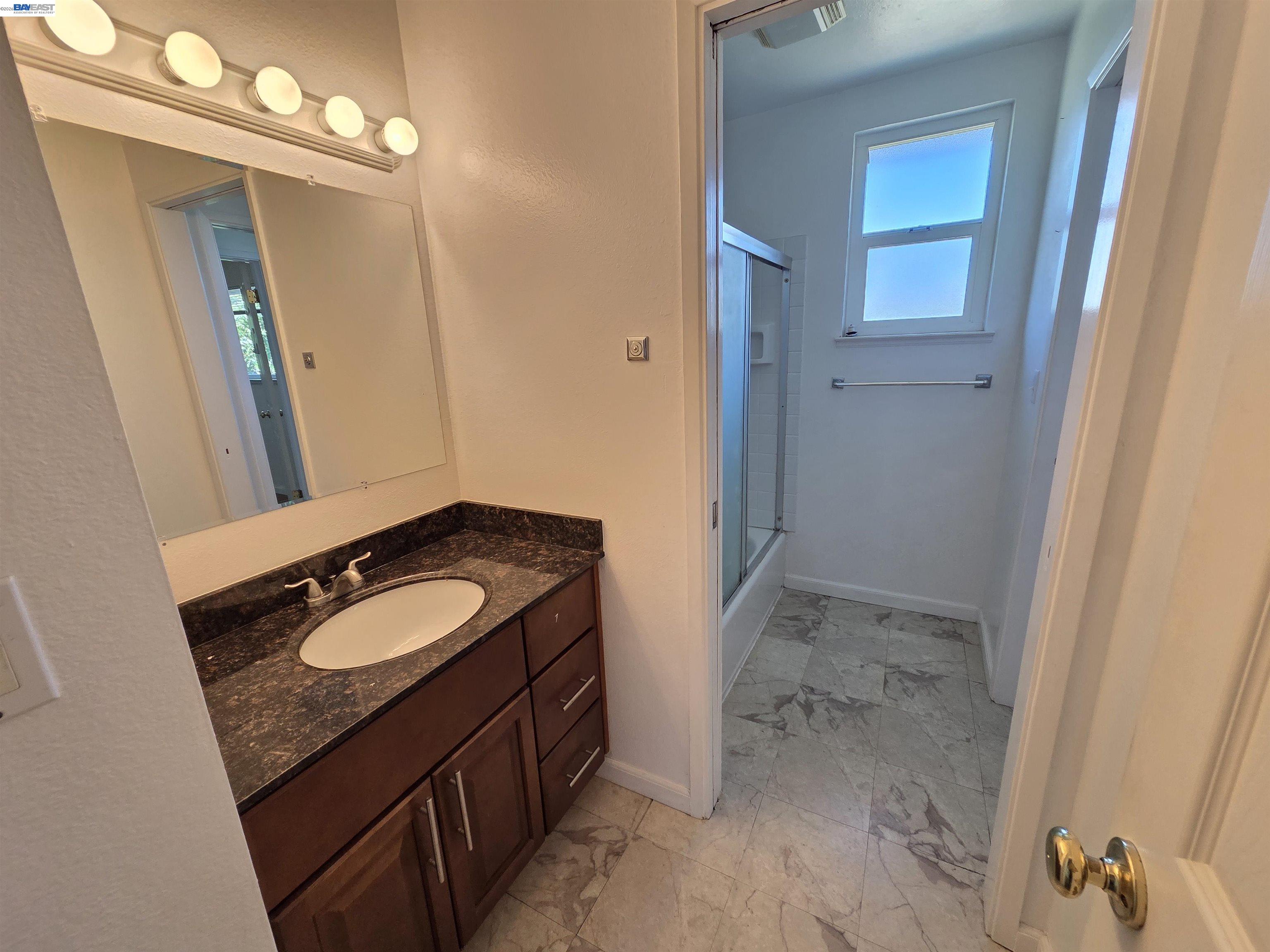 Detail Gallery Image 15 of 22 For 7601 Redbud Ct, Newark,  CA 94560 - 3 Beds | 1/1 Baths