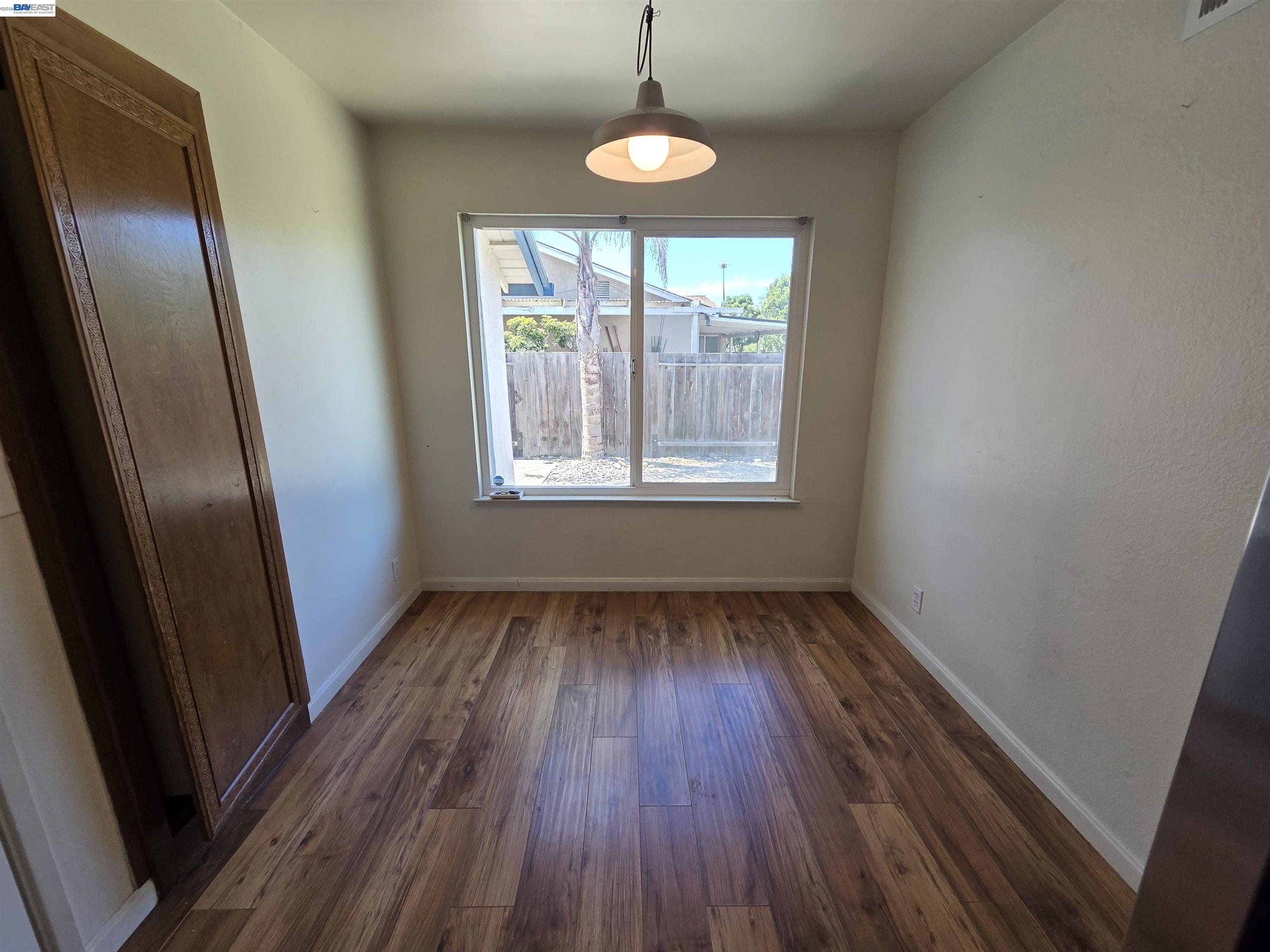 Detail Gallery Image 7 of 22 For 7601 Redbud Ct, Newark,  CA 94560 - 3 Beds | 1/1 Baths
