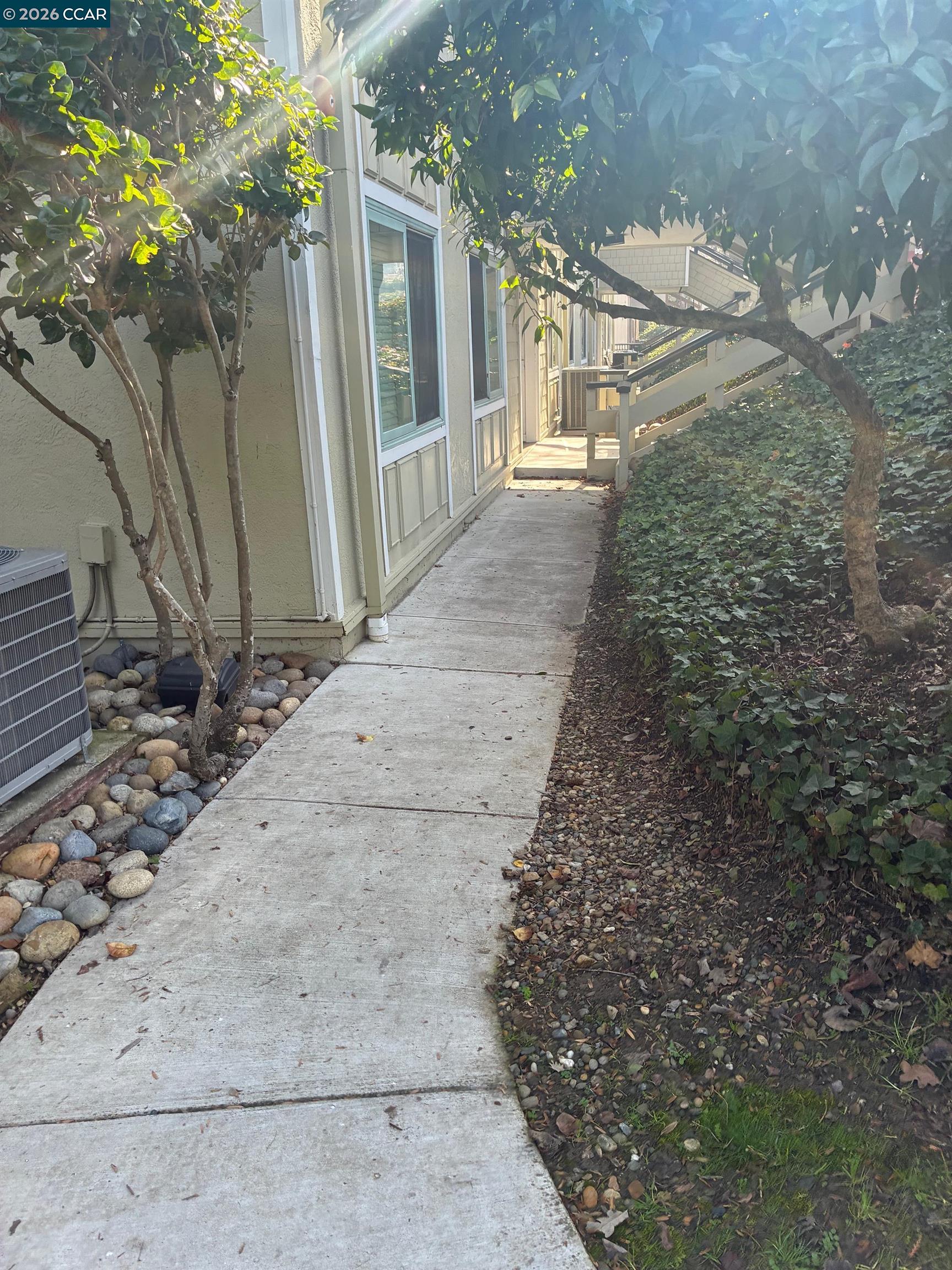 Photo #4: 41129136 Listing: Photo #4