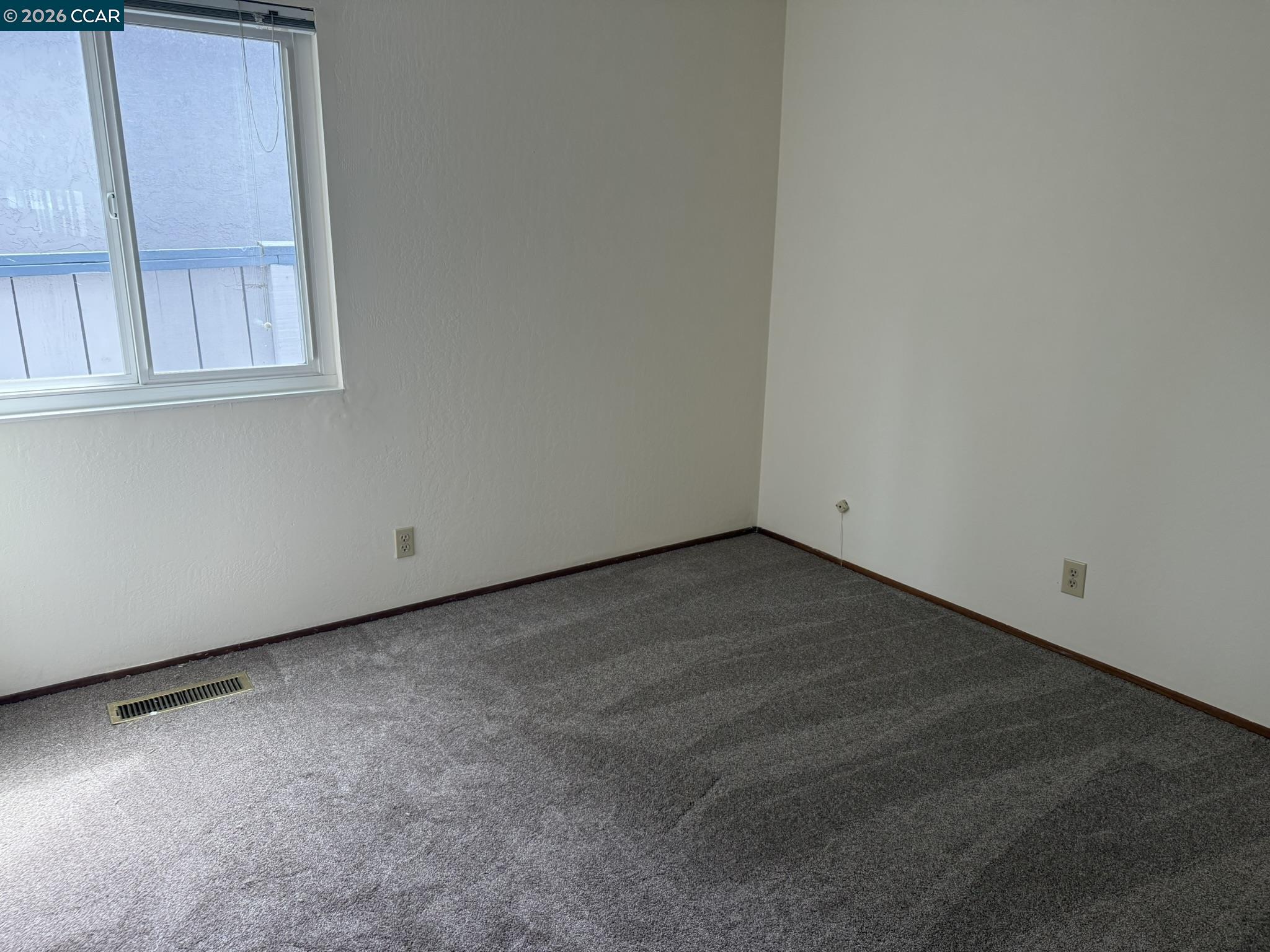 Detail Gallery Image 4 of 14 For 585 Mt Dell Dr, Clayton,  CA 94517 - 4 Beds | 2/1 Baths